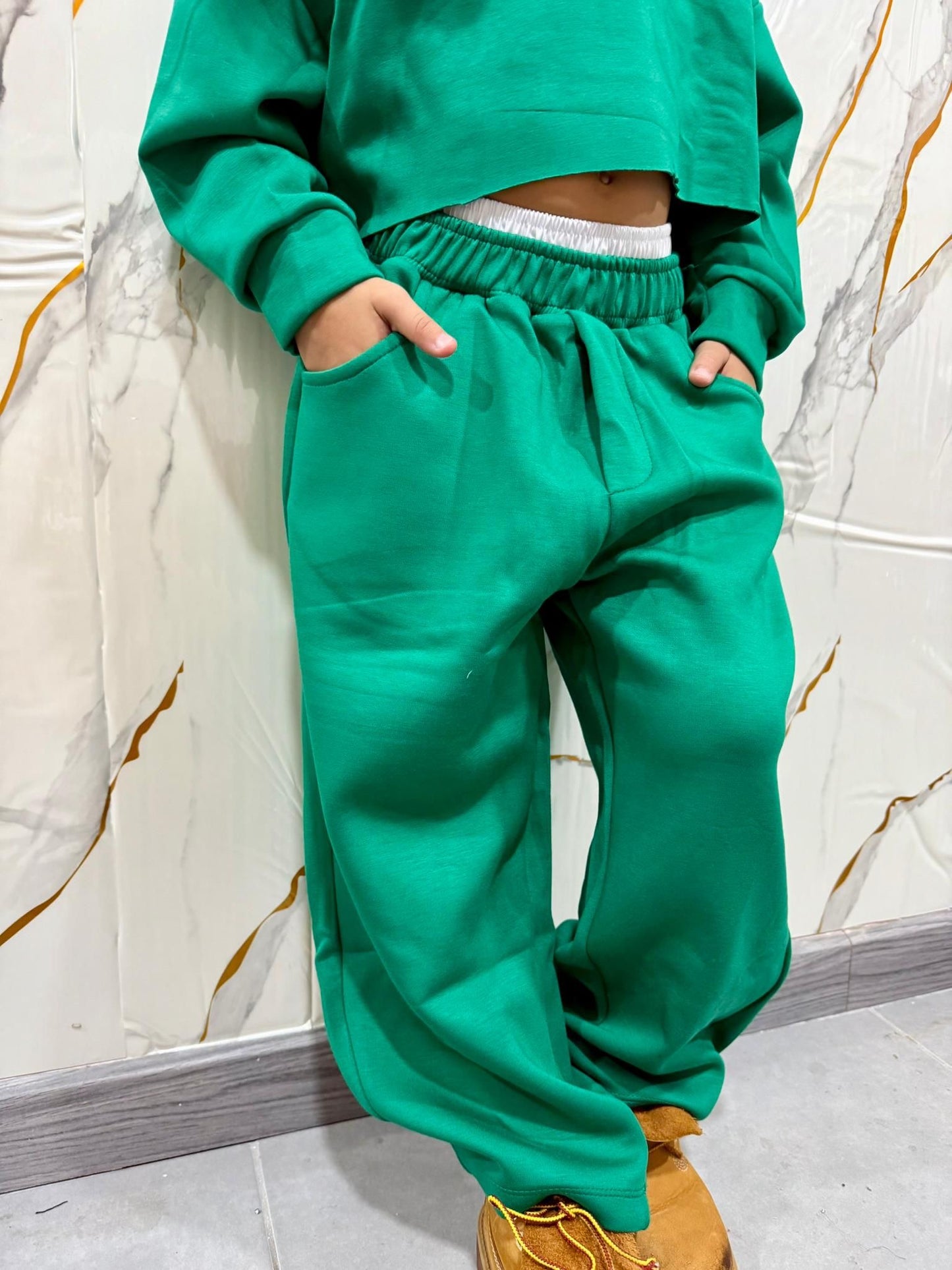 Completo tuta bambina felpa cropped e pantalone — sportivo casual