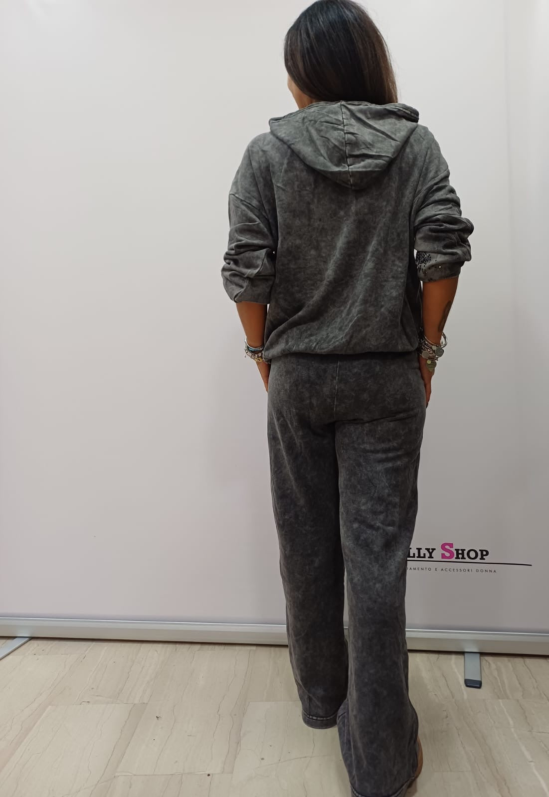 Completo donna felpa e pantalone con strass