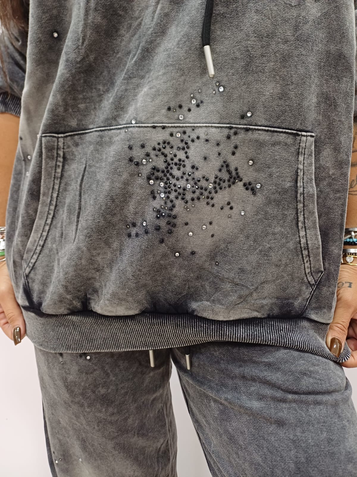 Completo donna felpa e pantalone con strass