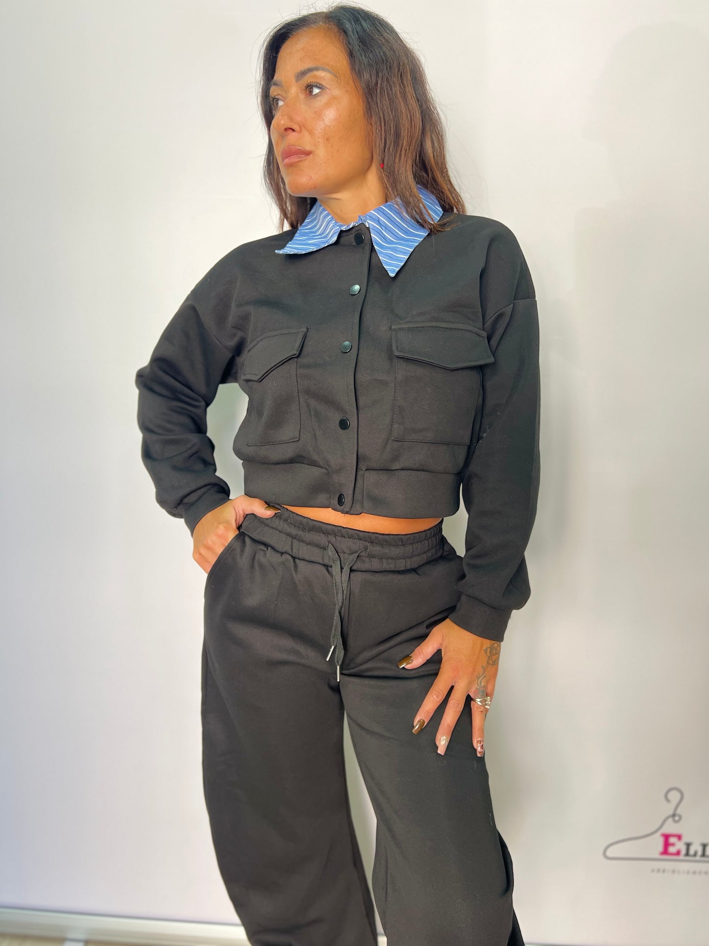 Completo donna con colletto a righe