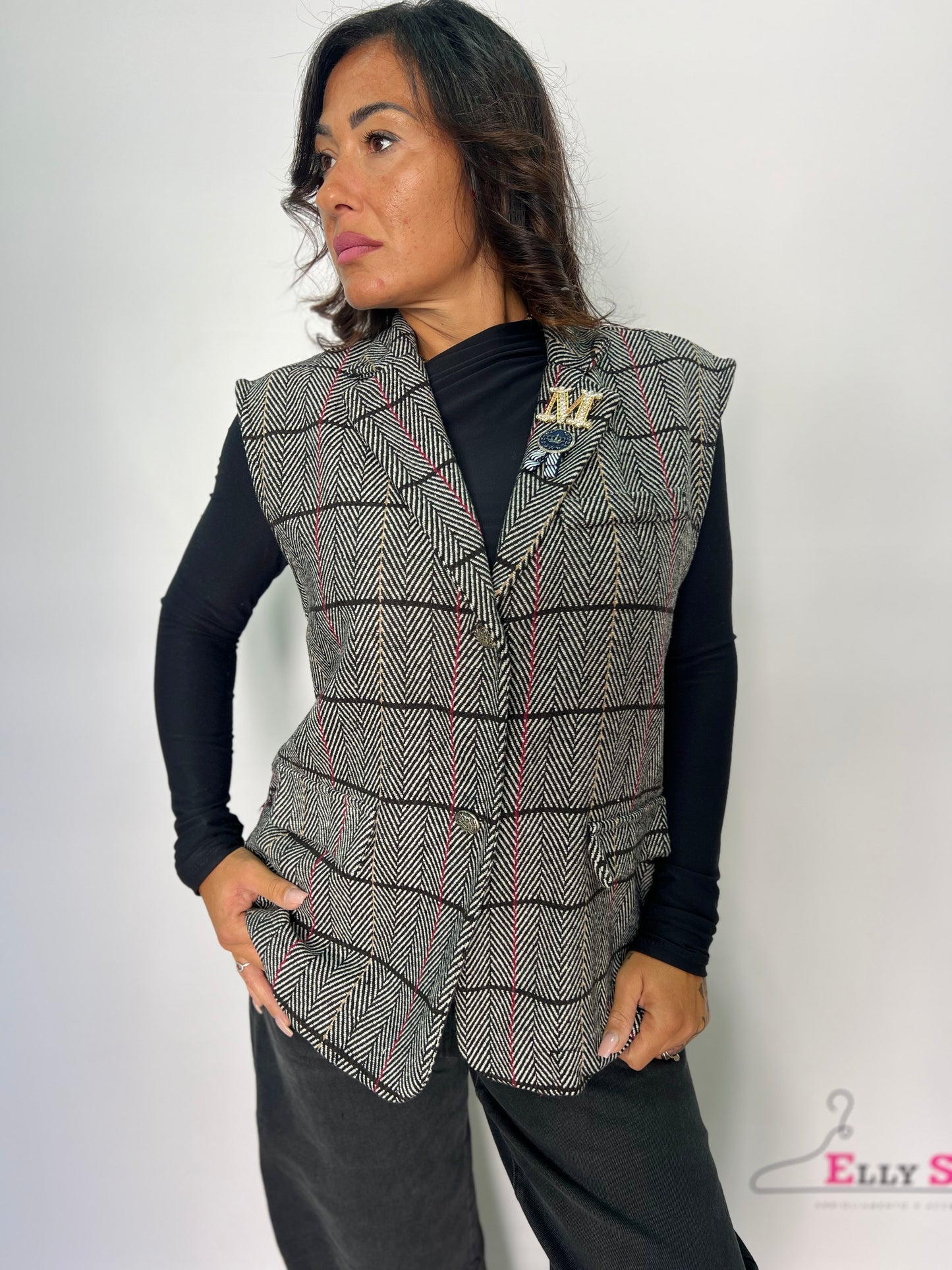 Gilet donna quadroni con spille