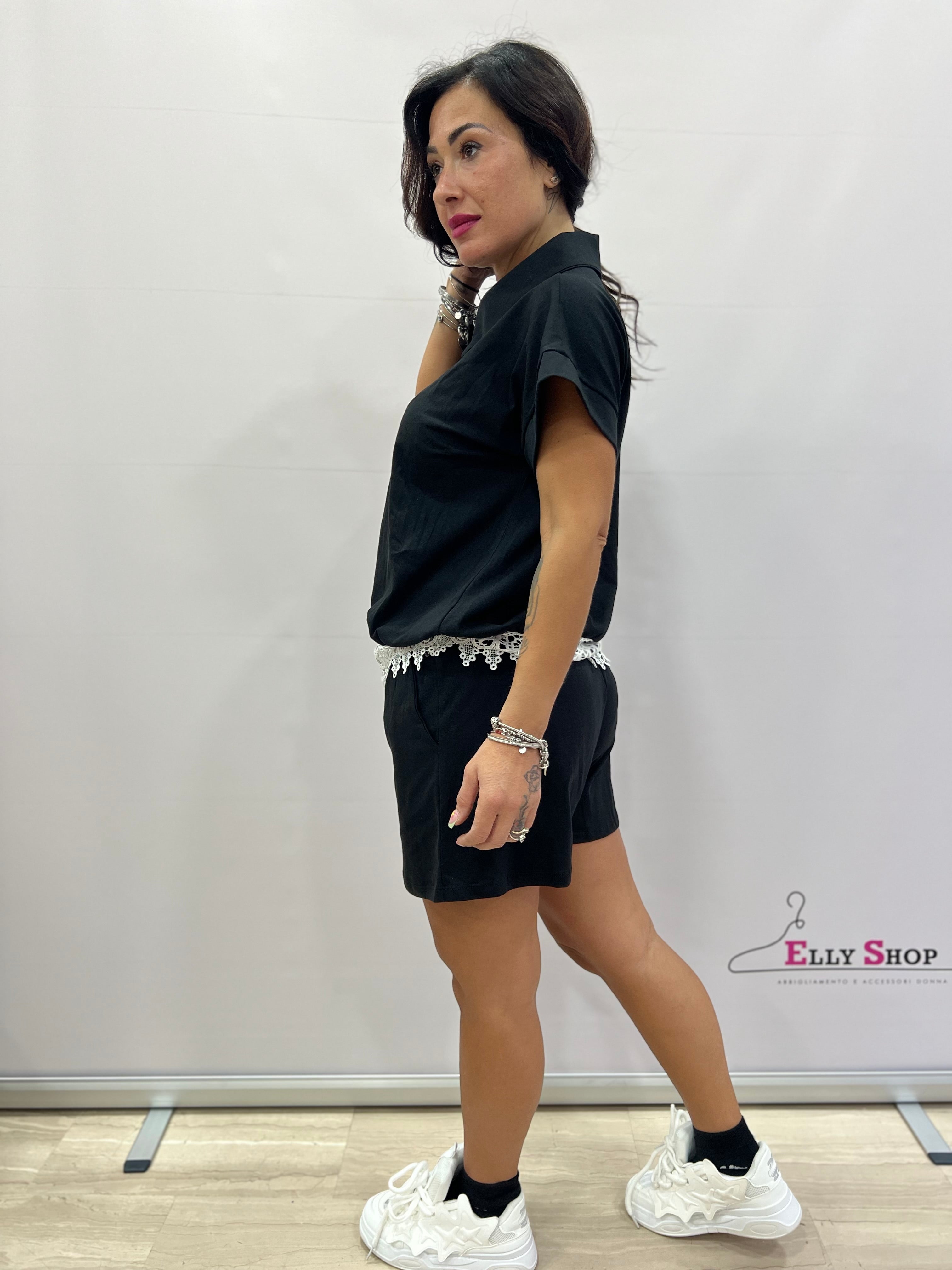 Completo short e t-shirt dettagli in pizzo