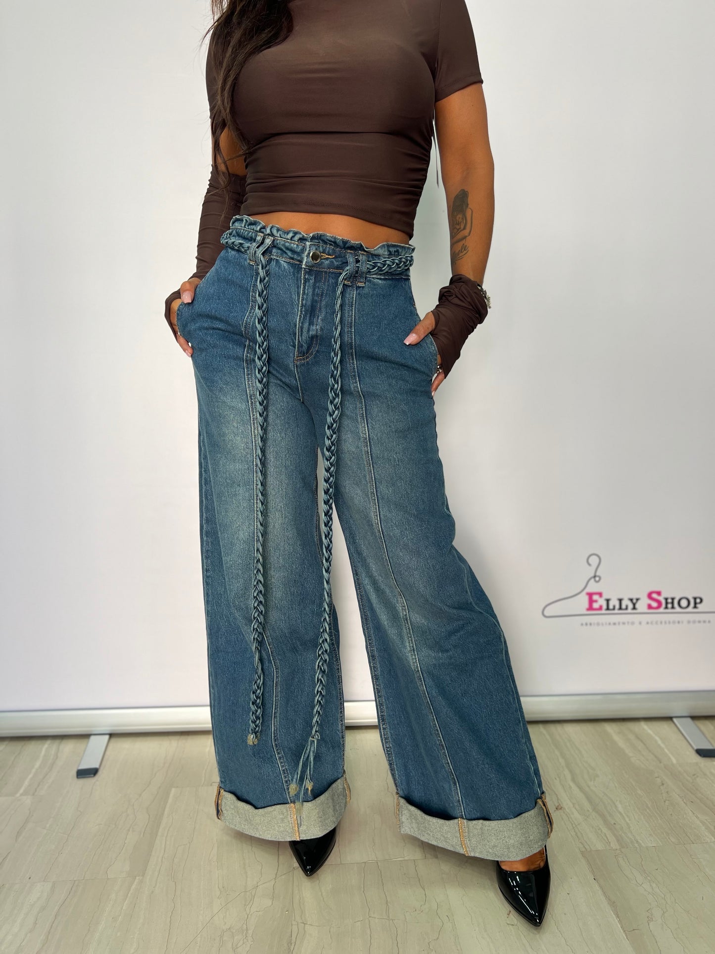Jeans a zampa con corda