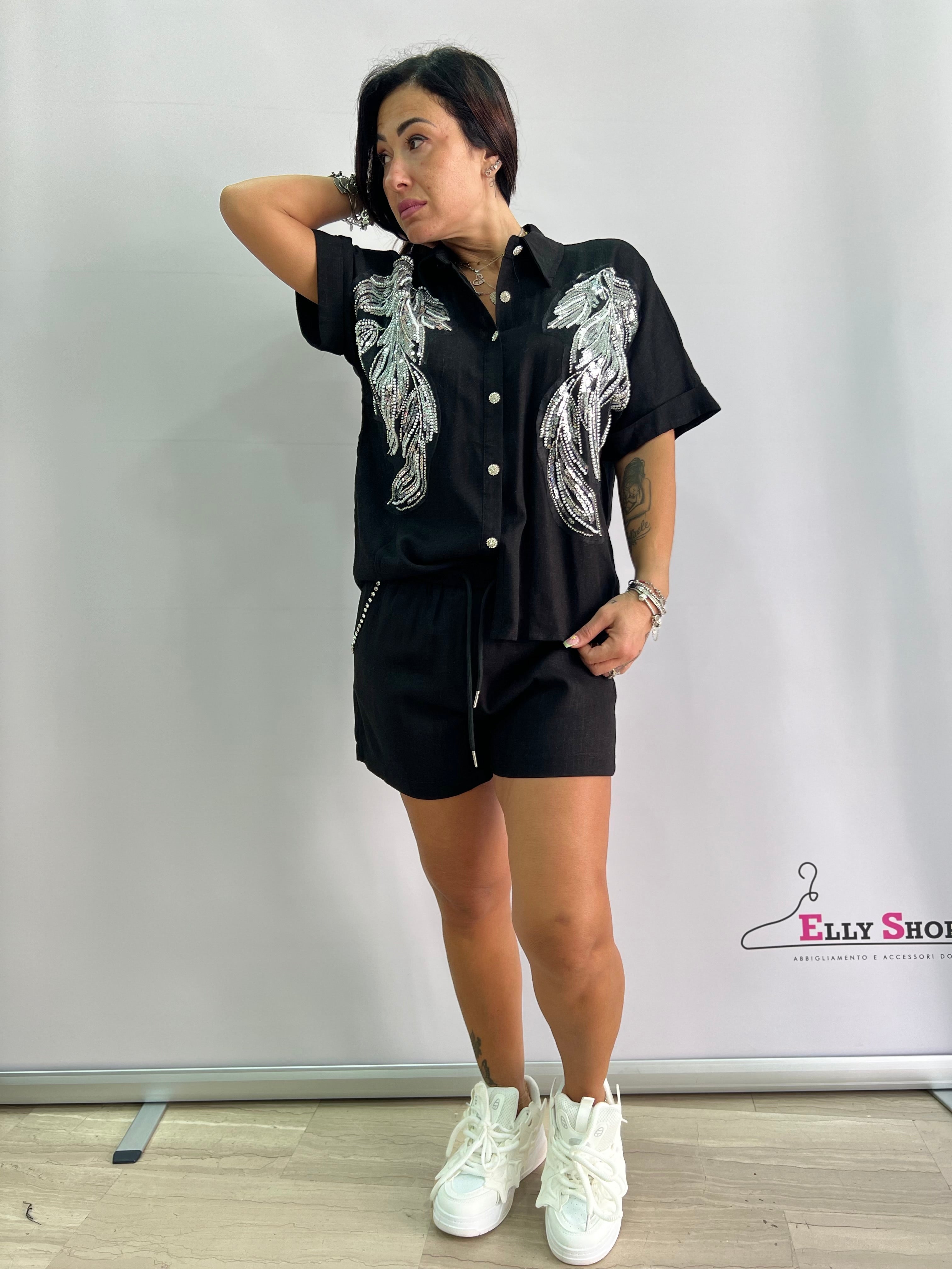 Completo donna in lino camicia con piume in paillettes e shorts – nero, taglia unica L/XL