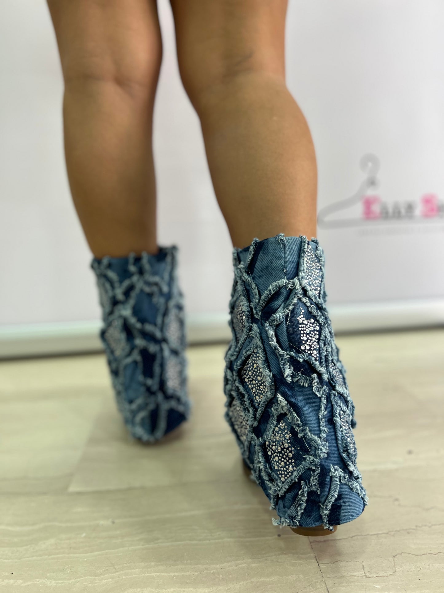 Stivali Donna in Tessuto Jeans Effetto Pitonato Due Colori
