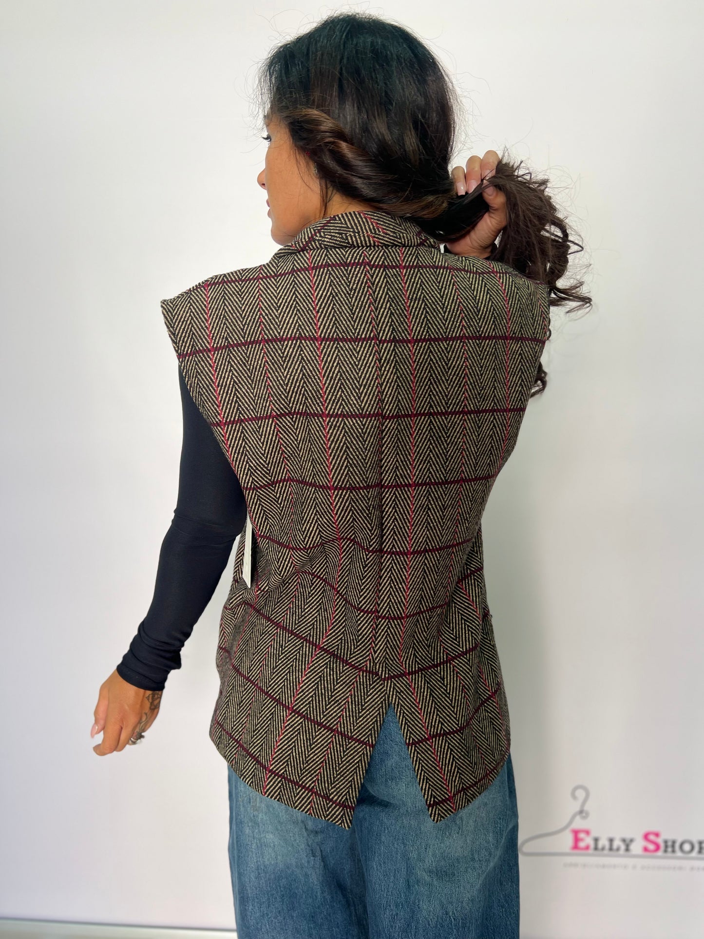 Gilet donna quadroni con spille