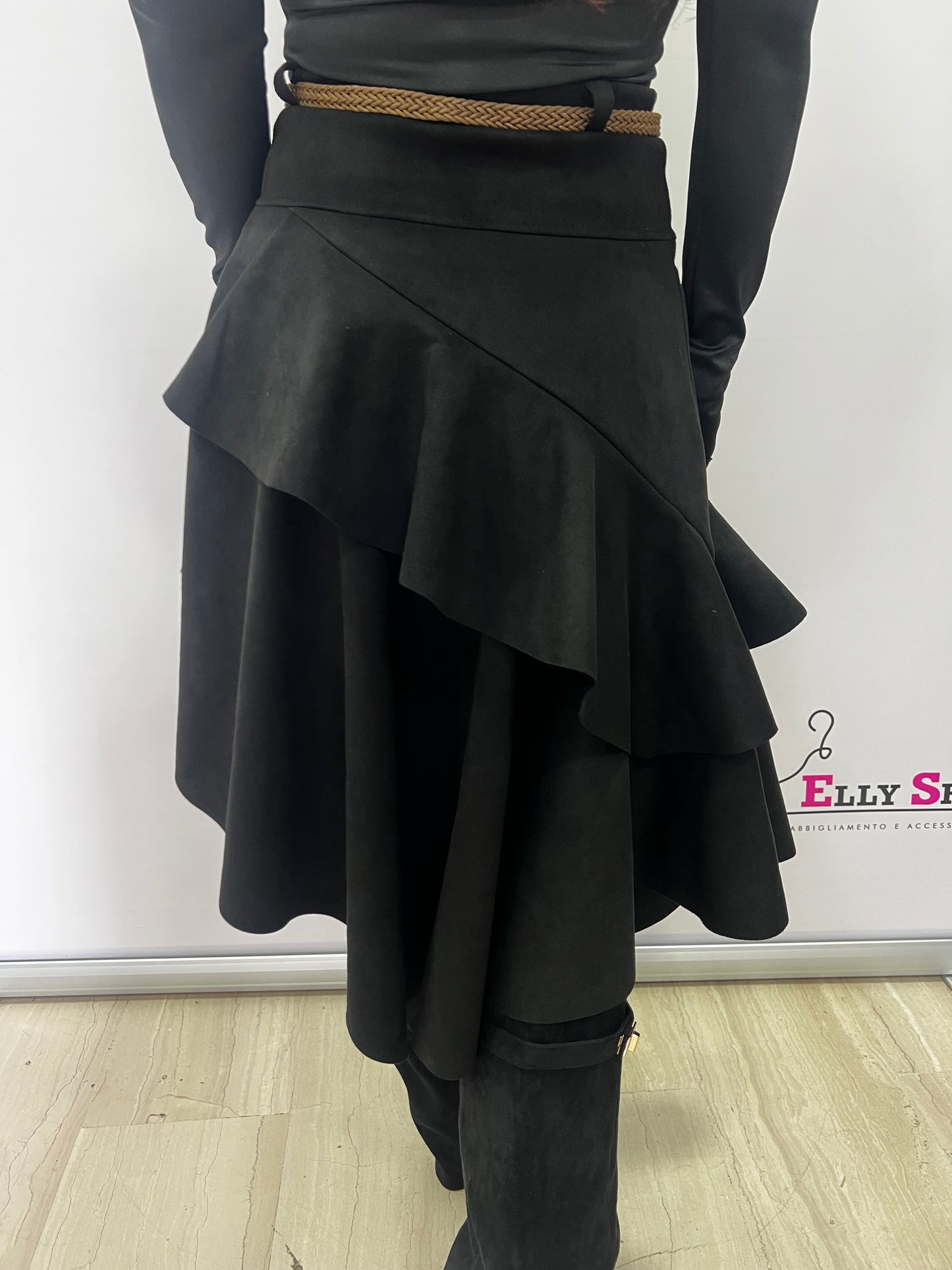 Gonna asimmetrica in camoscio con balza donna