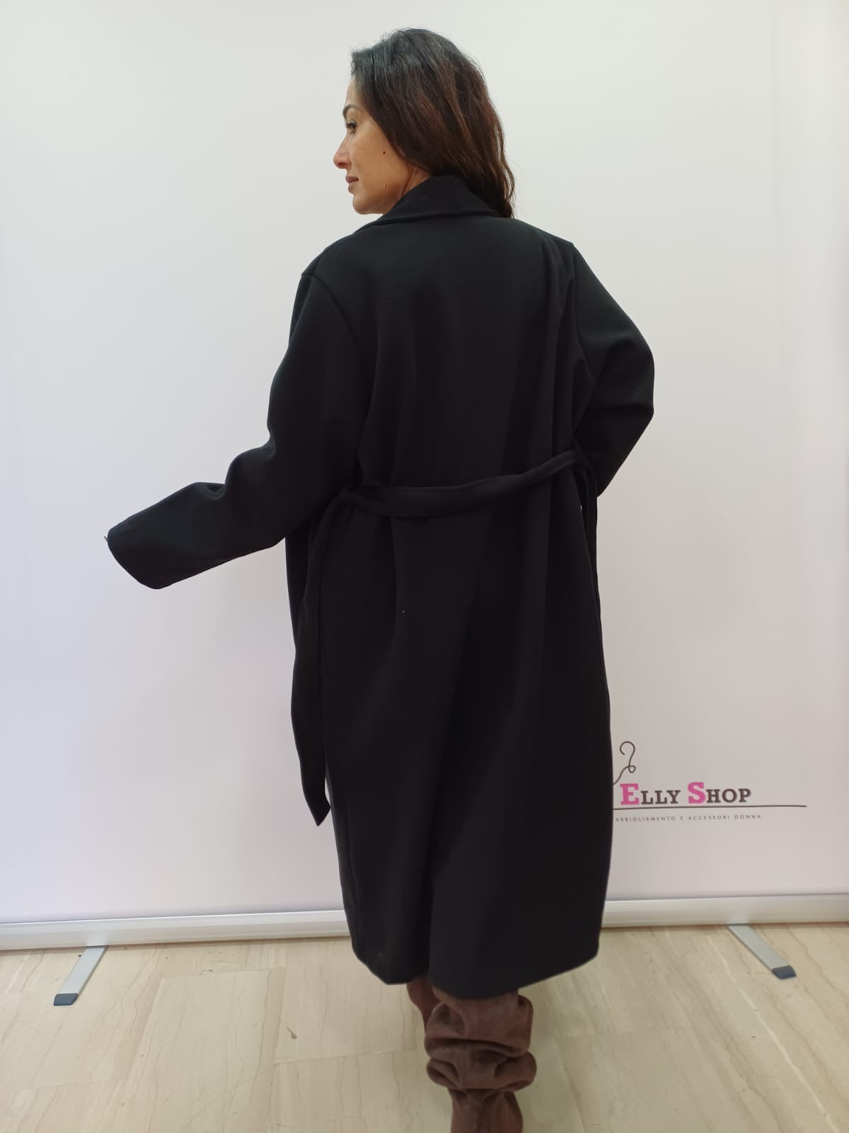 Cappotto lungo donna nero con cintura elegante