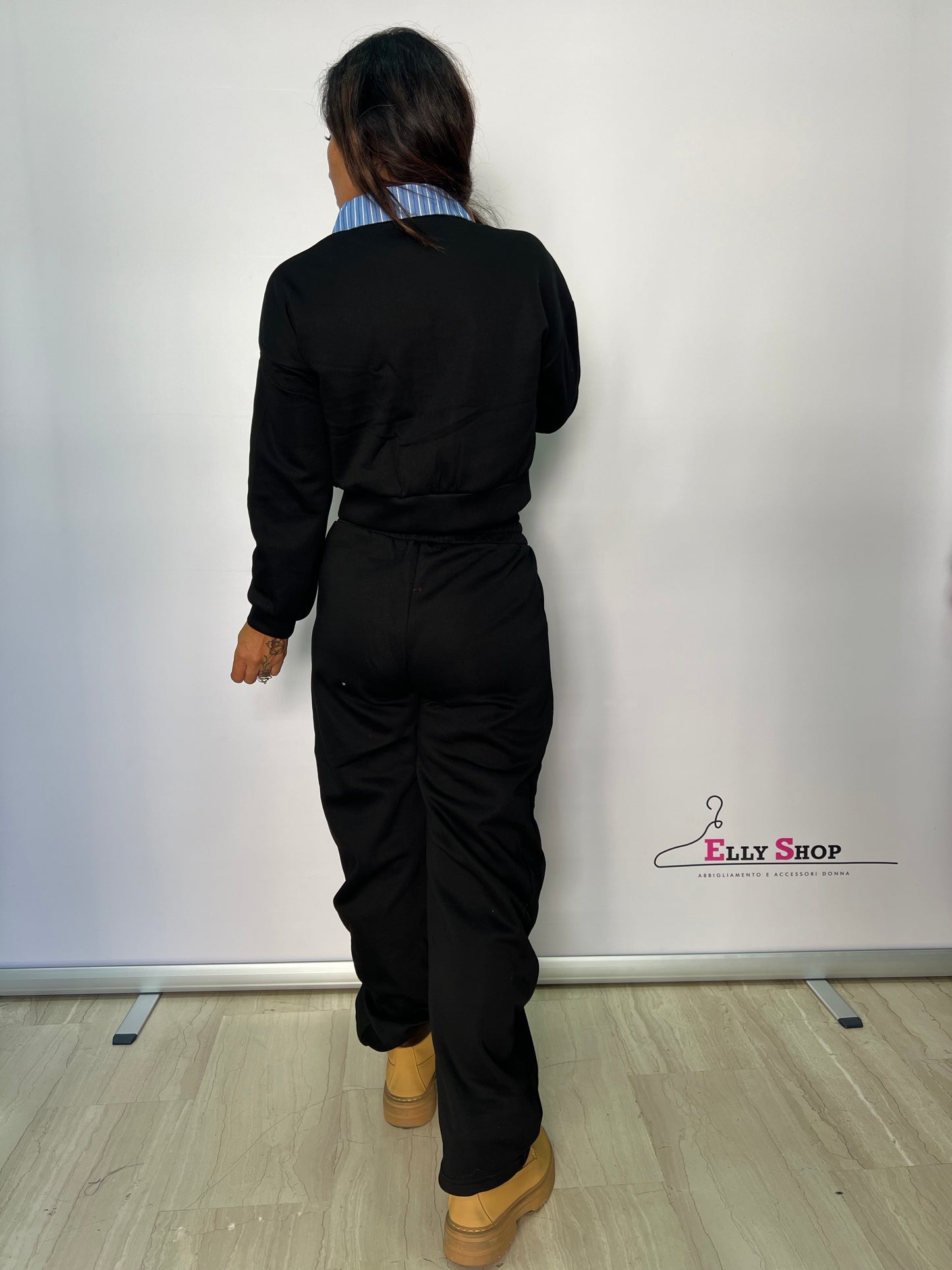 Completo donna con colletto a righe
