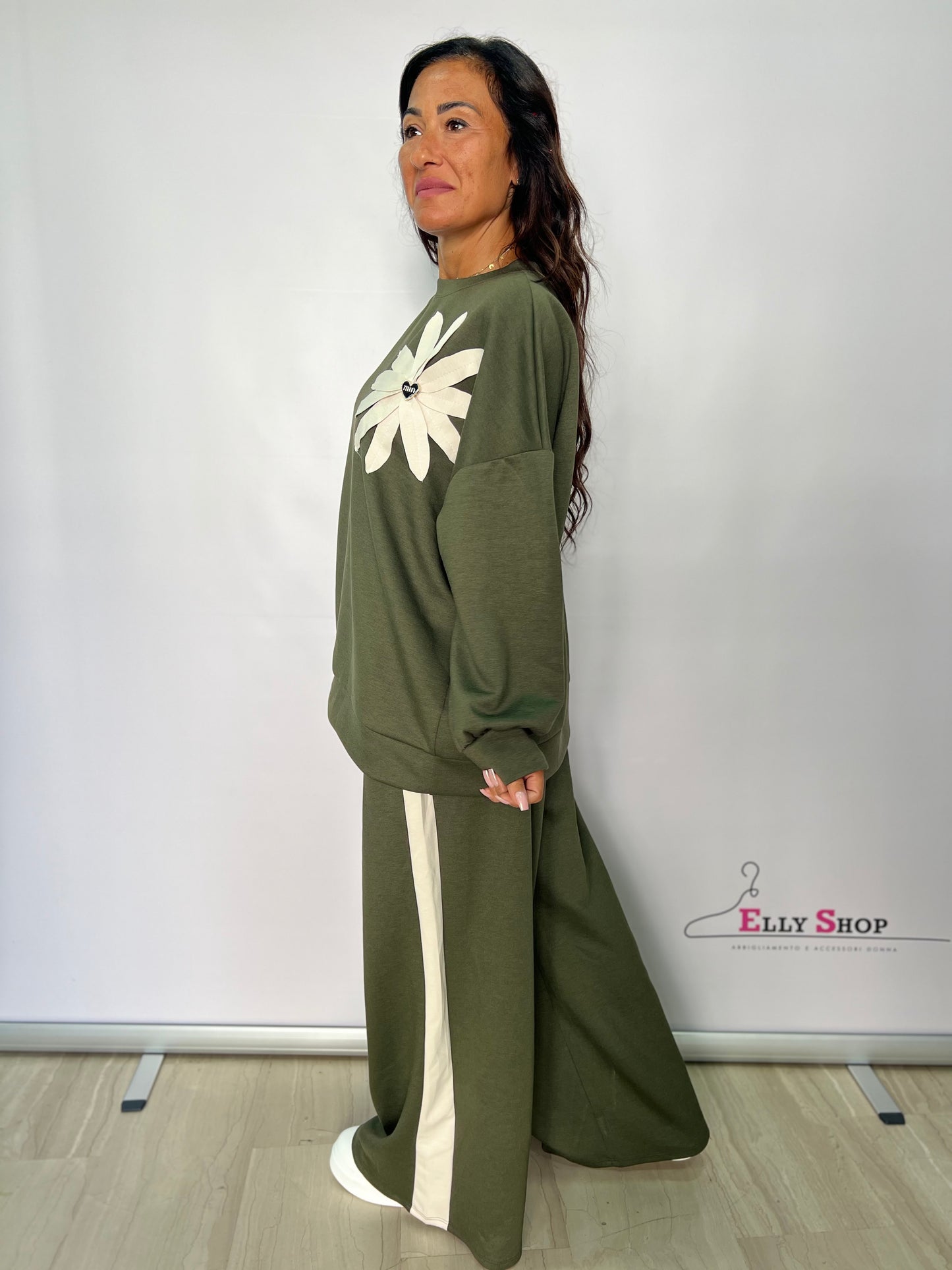 Completo tuta curvy con fiore