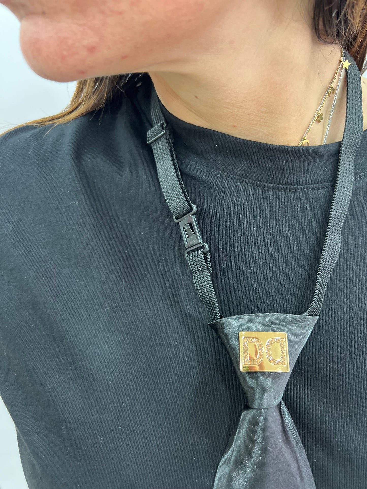 Cravatta Gioiello Donna con Strass e Ciondoli – Accessorio Fashion Nero o Bianco