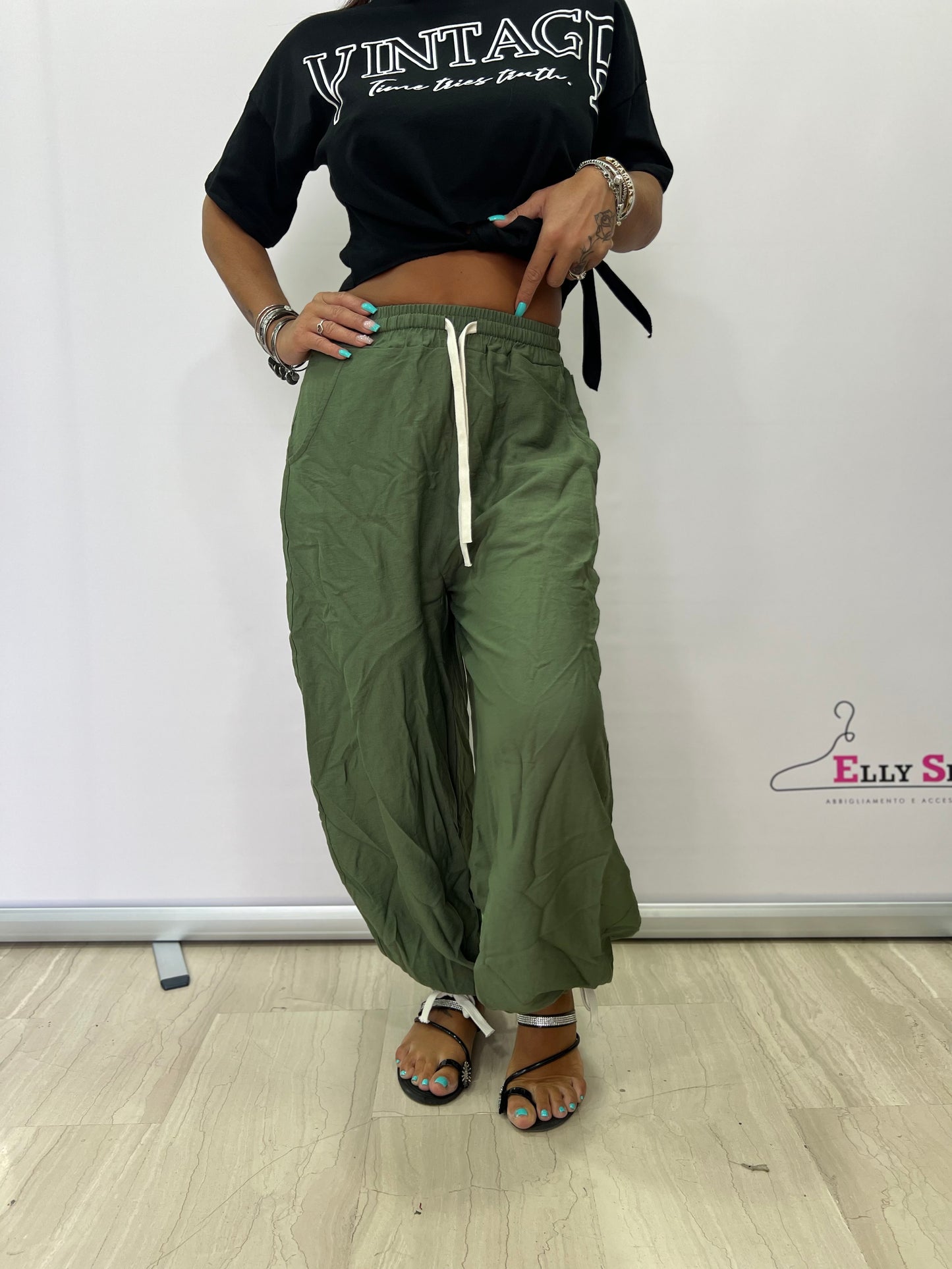 Pantaloni donna ampi estivi con coulisse – Taglia unica 40–46, vari colori