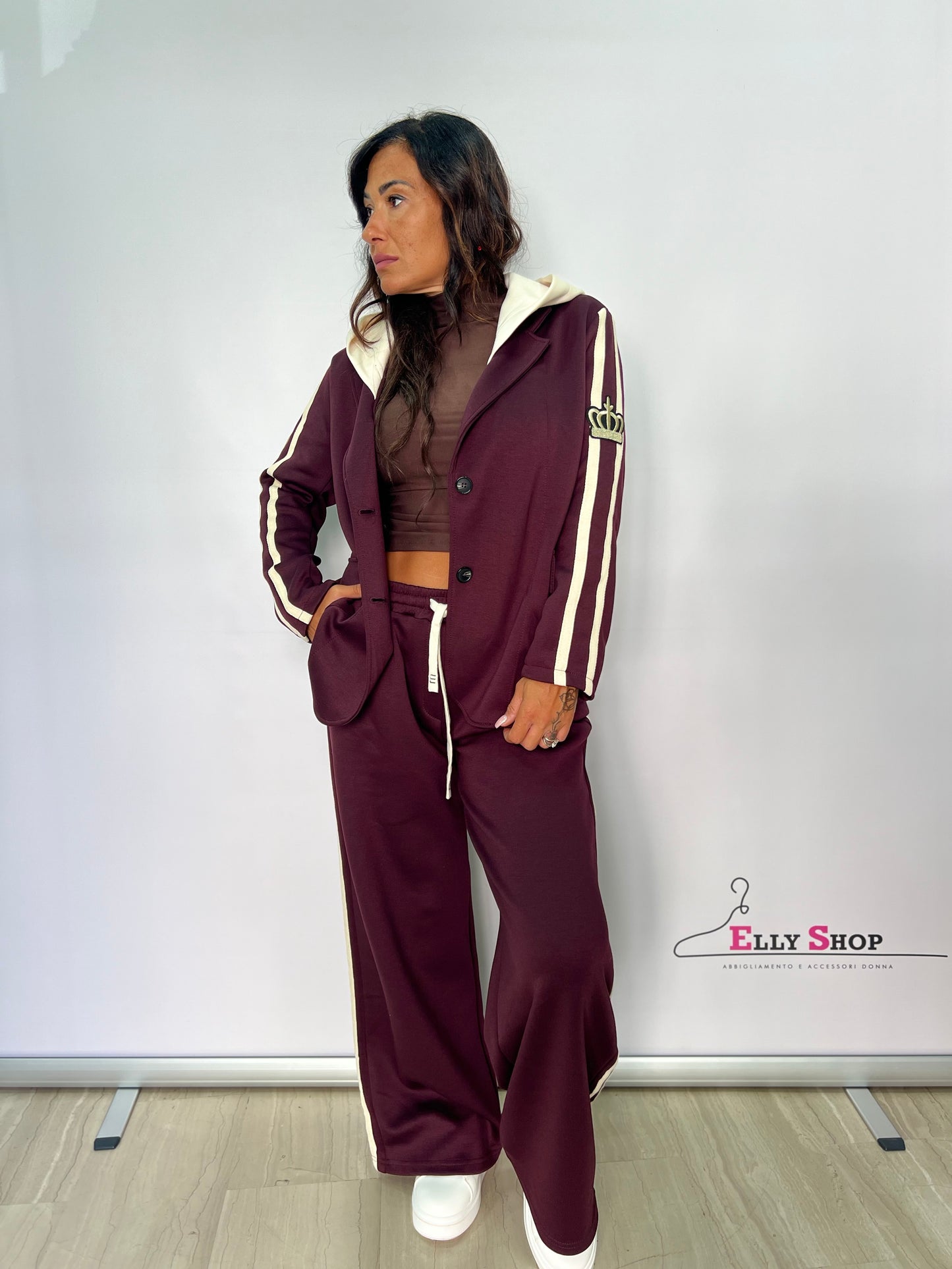 Completo tailleur queen vari colori