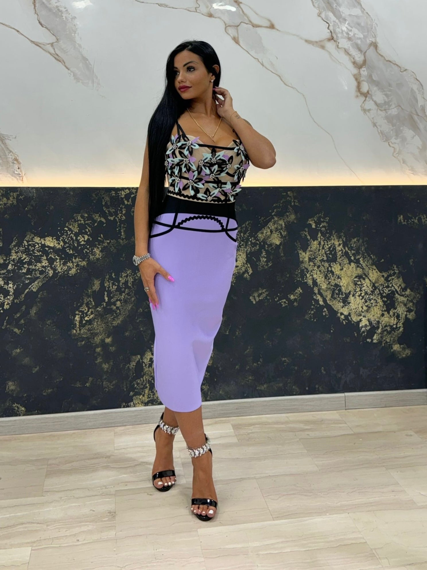 Completo Elegante Donna Lilla e Ricami Floreali