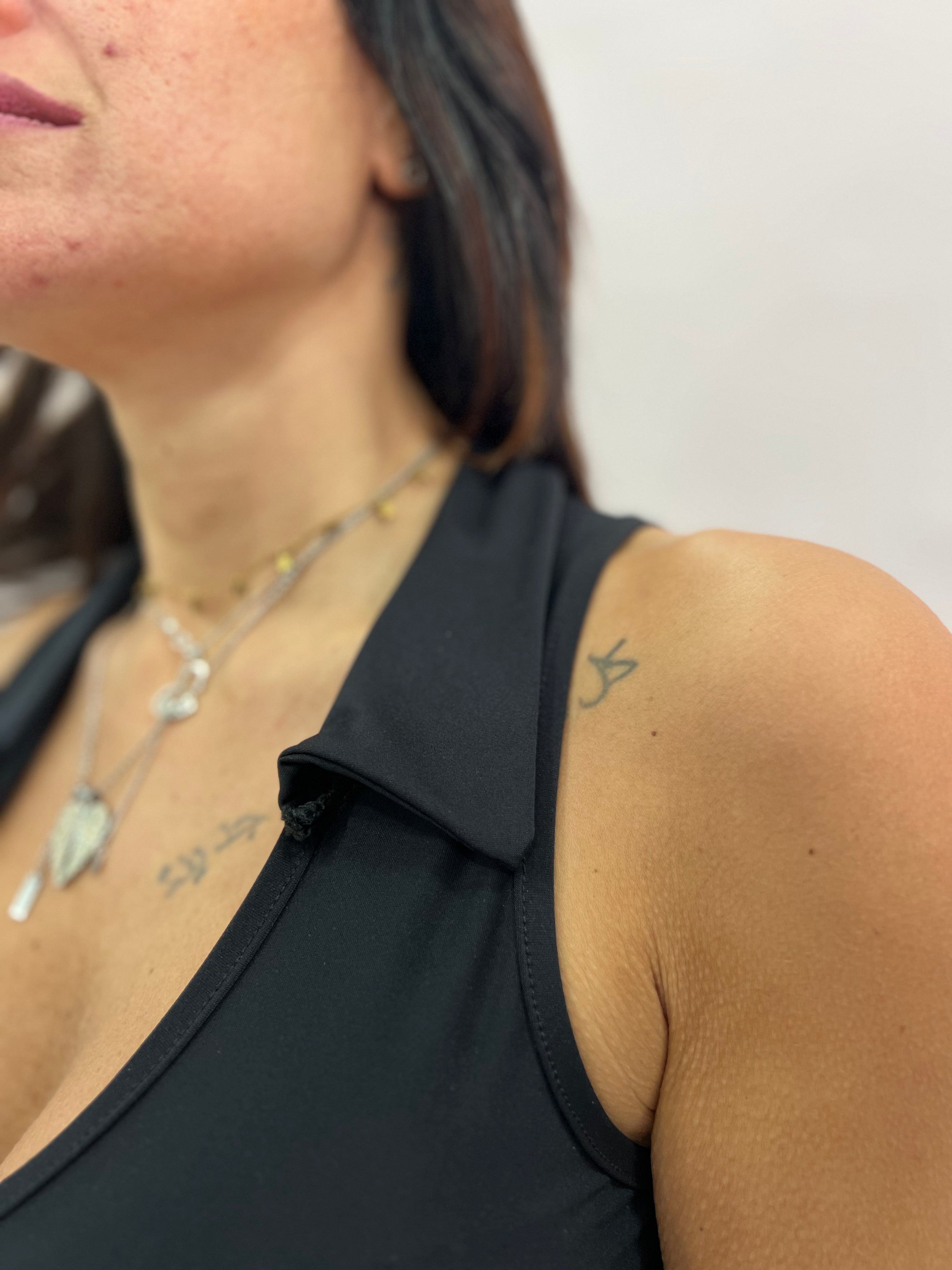 Body Donna Nero con Colletto Elegante – Scollo Profondo e Vestibilità Aderente