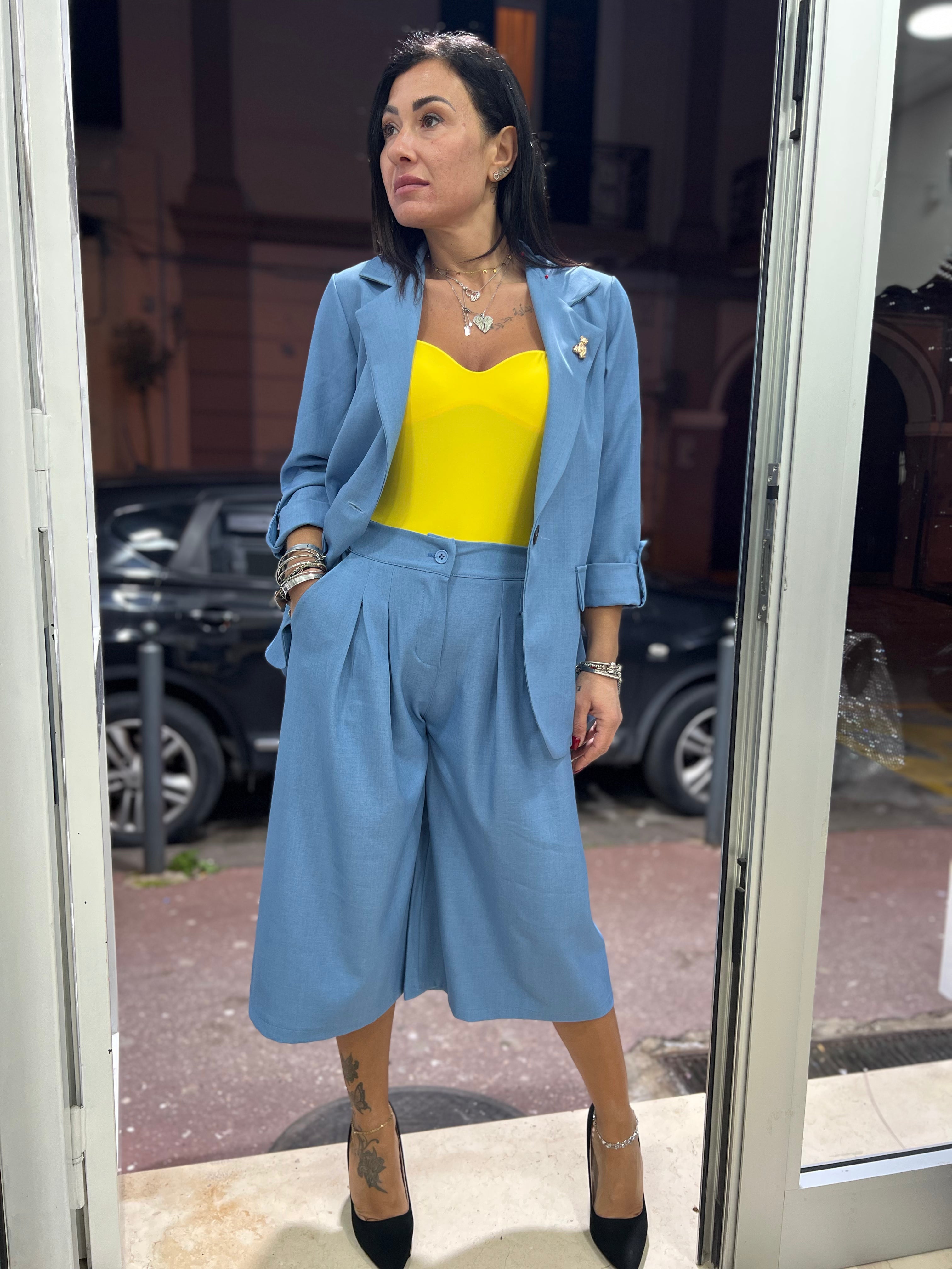 Completo con spilla made in Italy