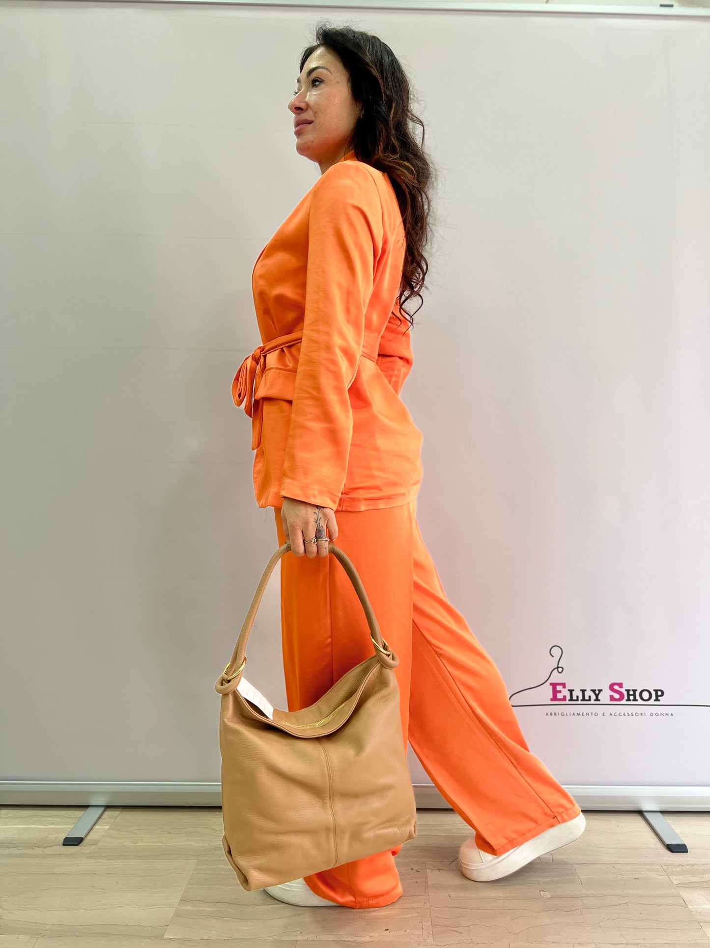Completo Kimono Elegante Donna, Velluto Crema, con Opzioni Arancio e Blu Elettrico