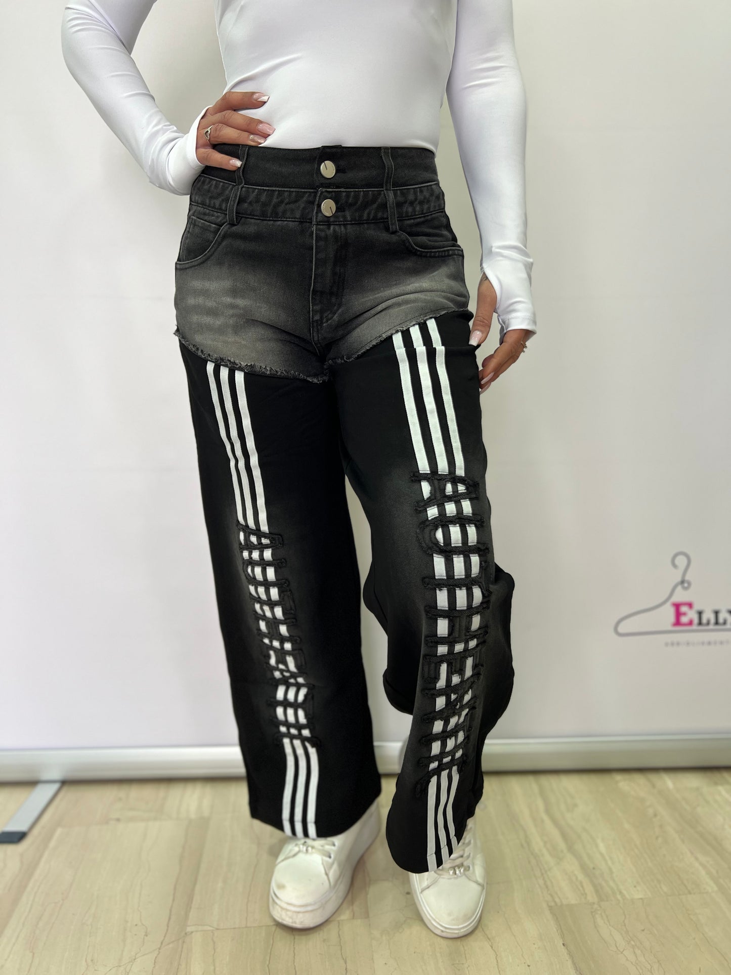 Damen High Waist Wide Leg Jeans mit sportlichen Details