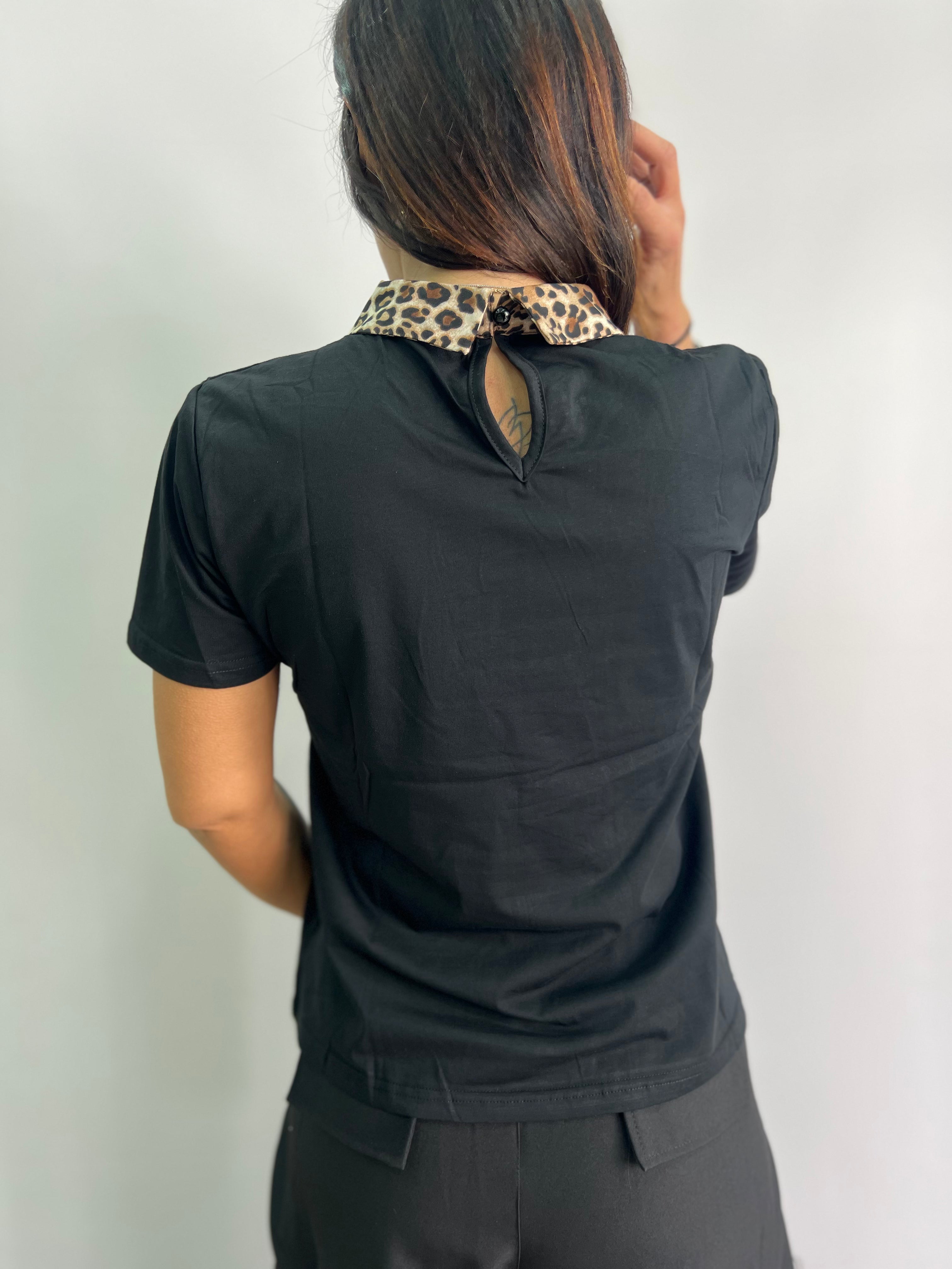 T-shirt donna con colletto leopardato e strass – elegante nera o bianca S/M/ e L/XL