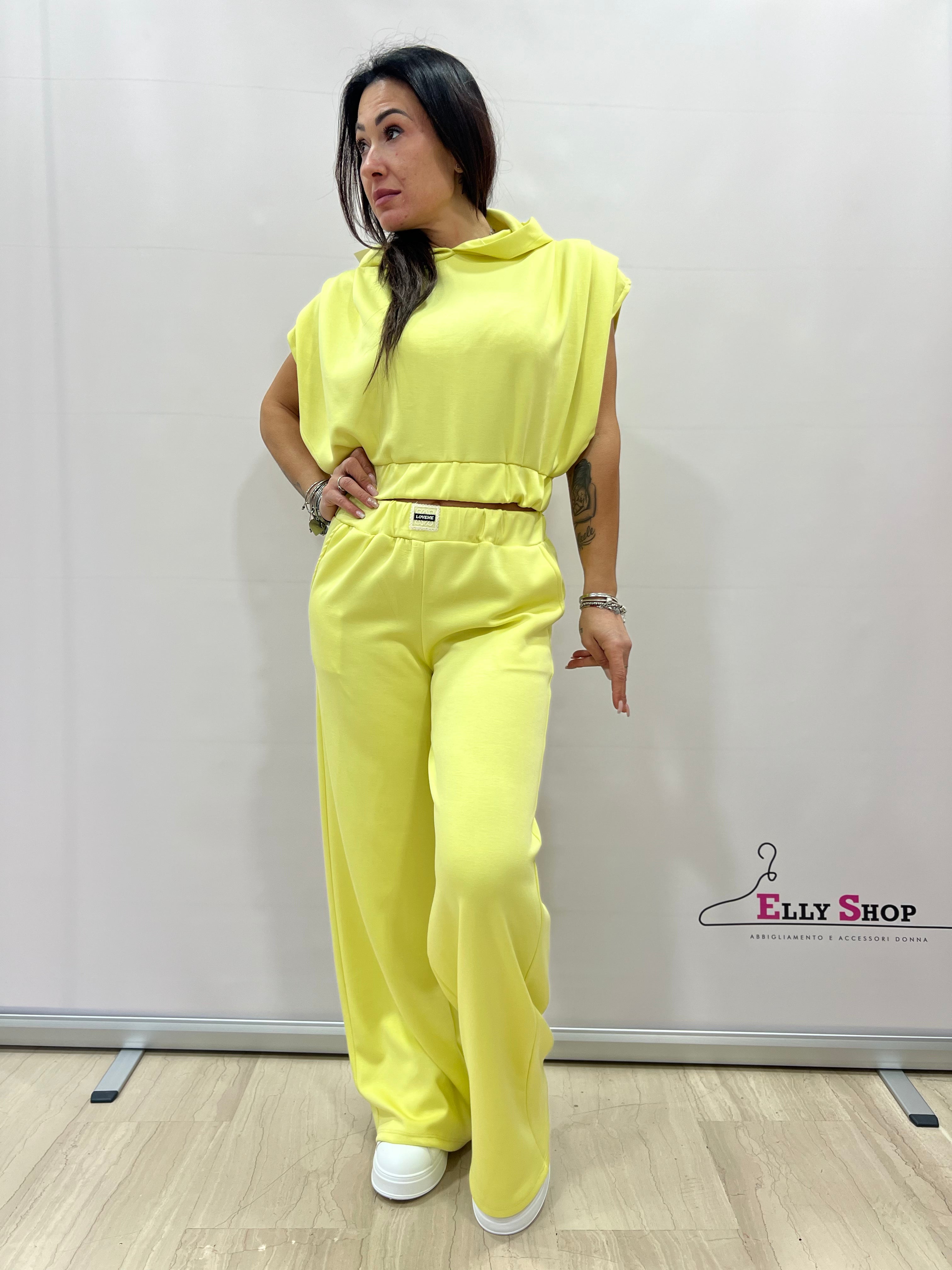 Completo Donna Casual Estivo con Cappuccio, Pantaloni Larghi - Disponibile in Più Colori