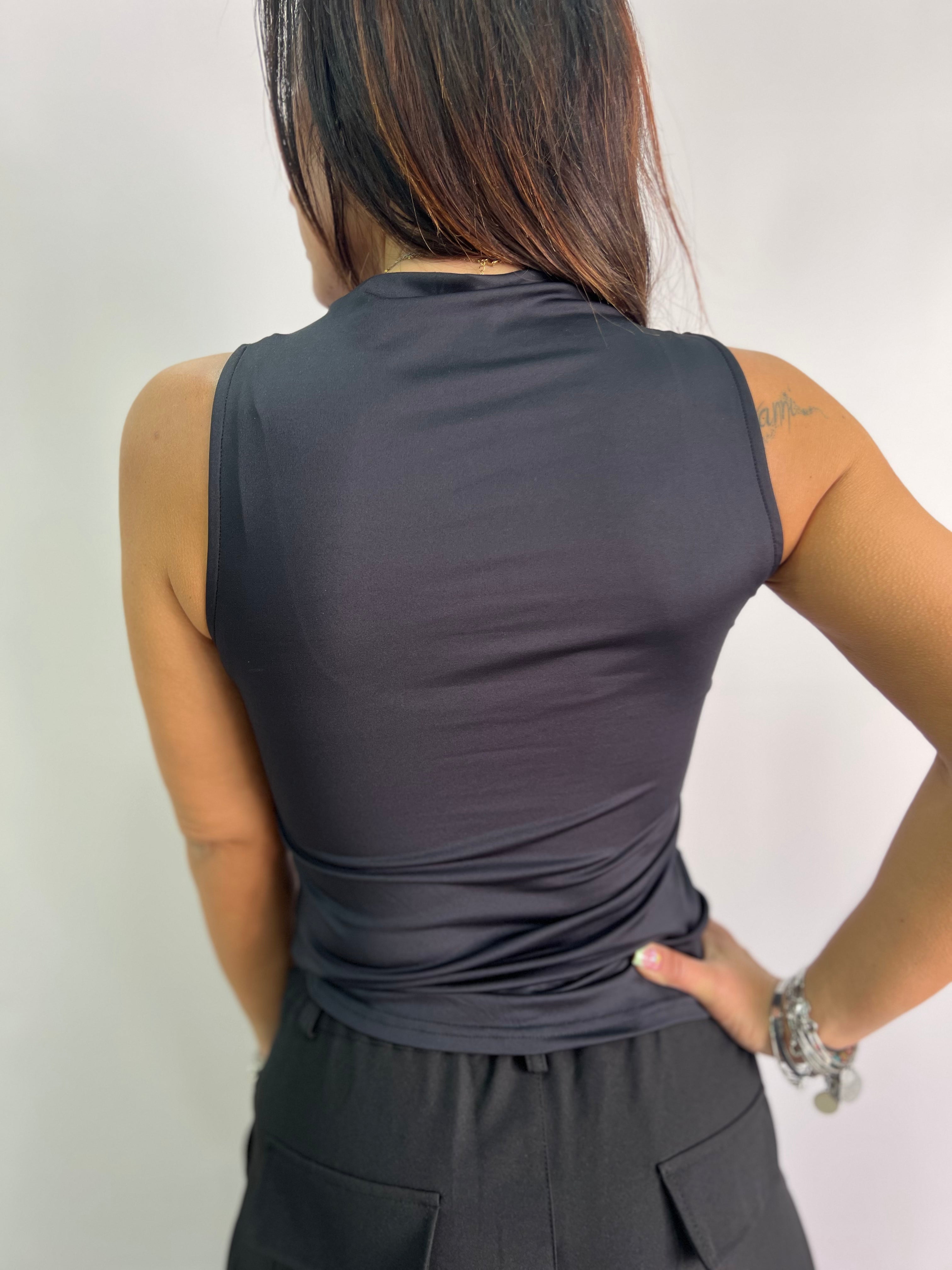 Top smanicato donna con brillantini – elegante e disponibile in bianco o nero