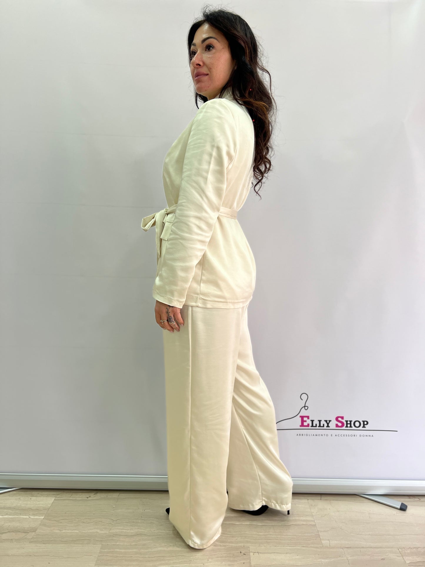 Completo Kimono Elegante Donna, Velluto Crema, con Opzioni Arancio e Blu Elettrico