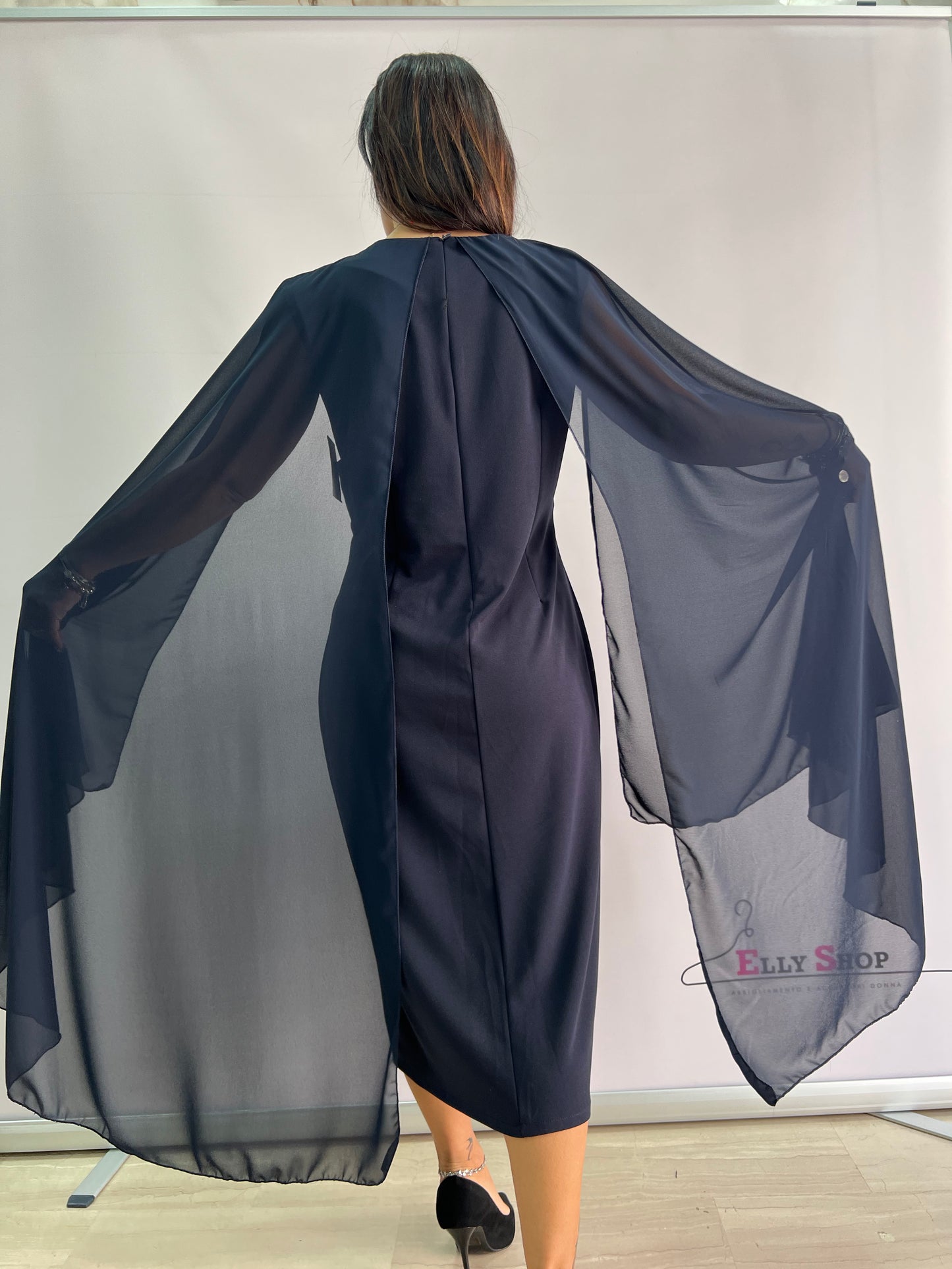 Abito Elegante Con Drappeggio E Maniche In Stola (Disponibile In Altri Colori)