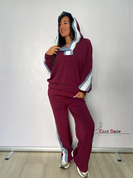 Completo tuta donna con cappuccio e ricamo