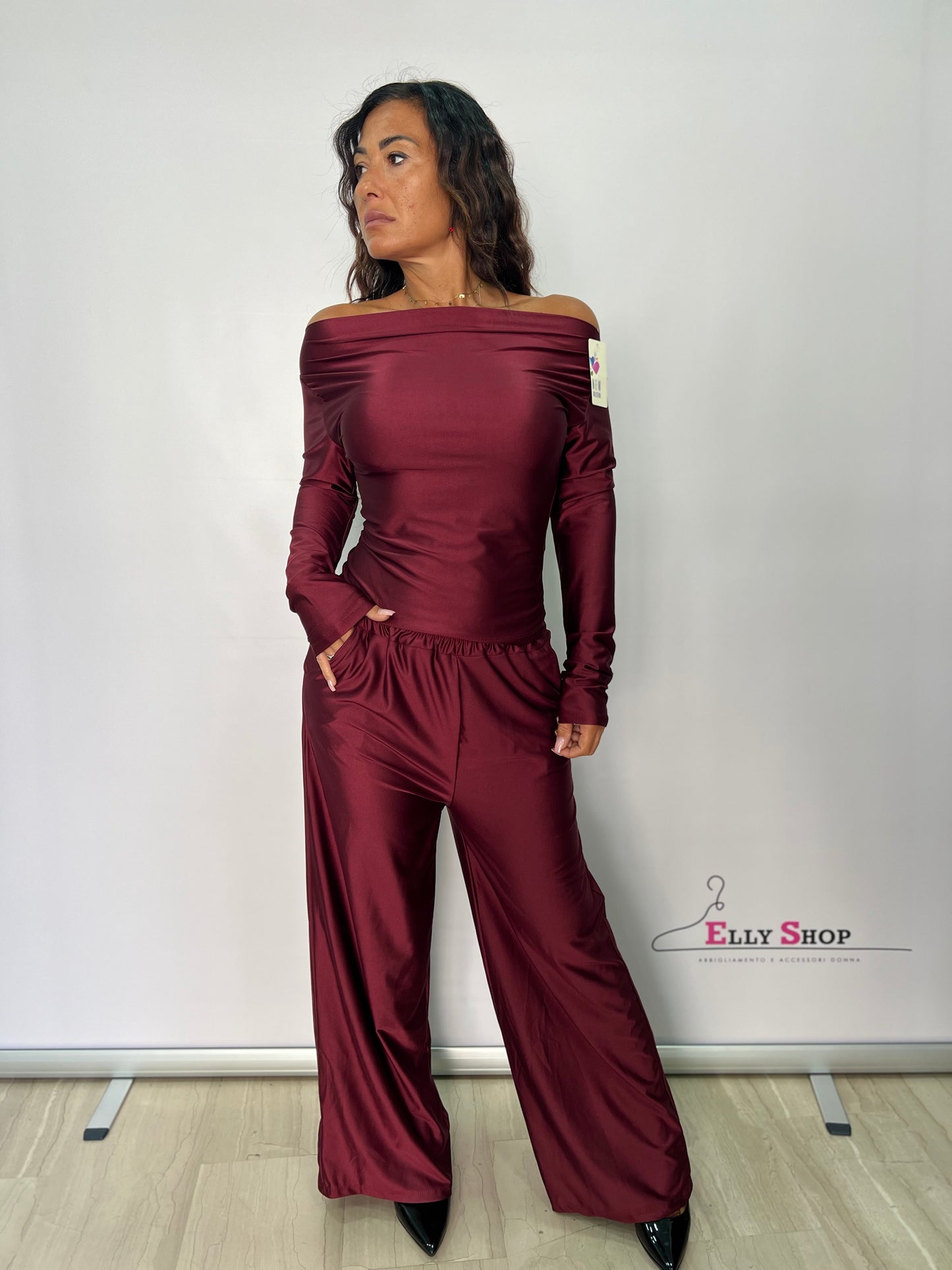 Completo lycra con scollo