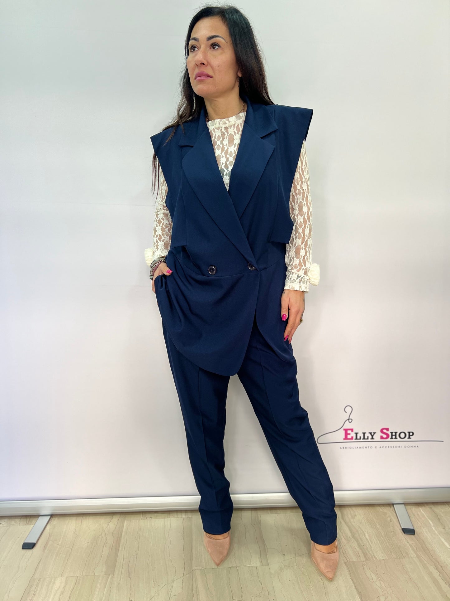 Completo donna curvy elegante con gilet