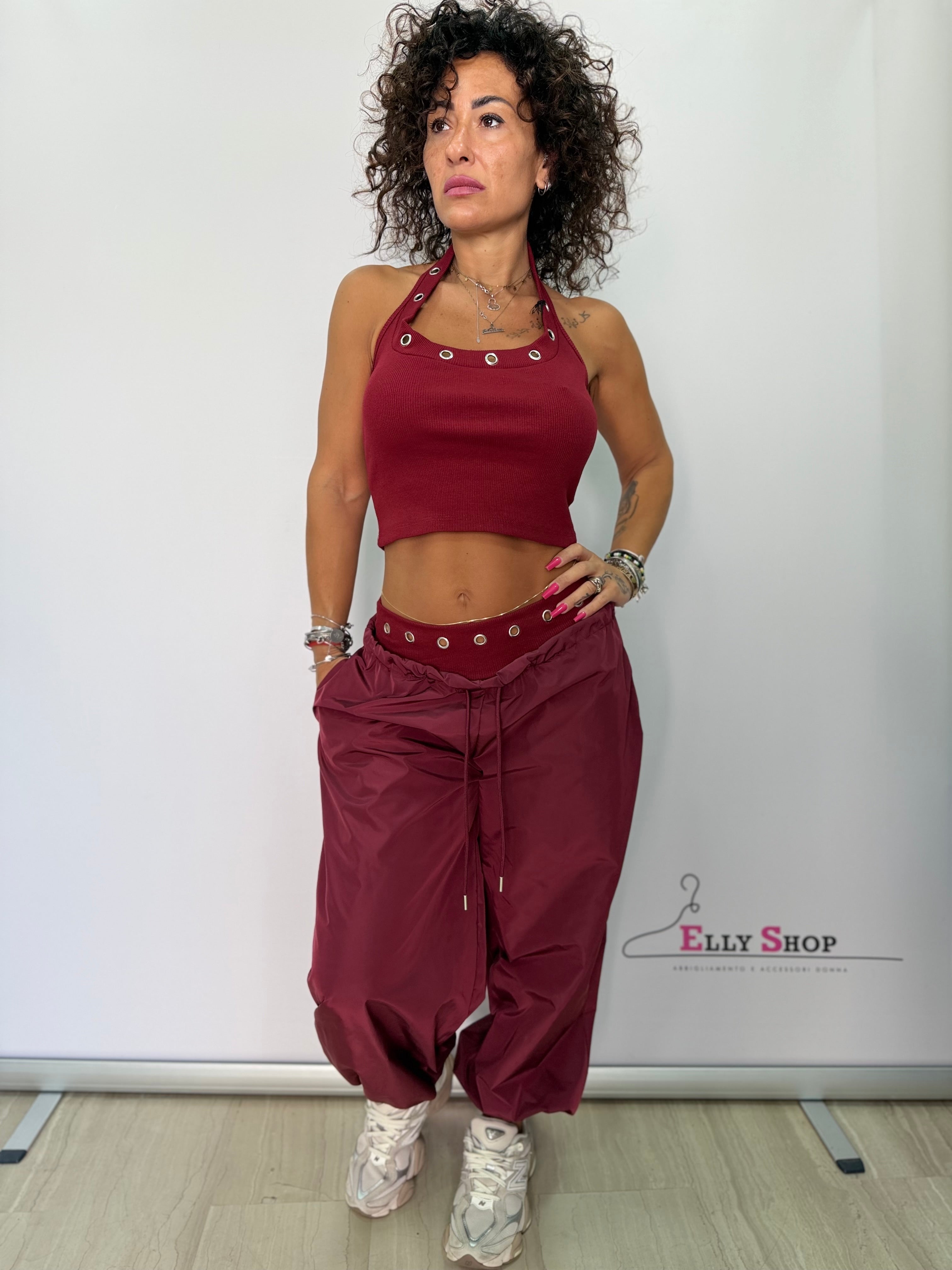 Completo donna crop top e jogger chic