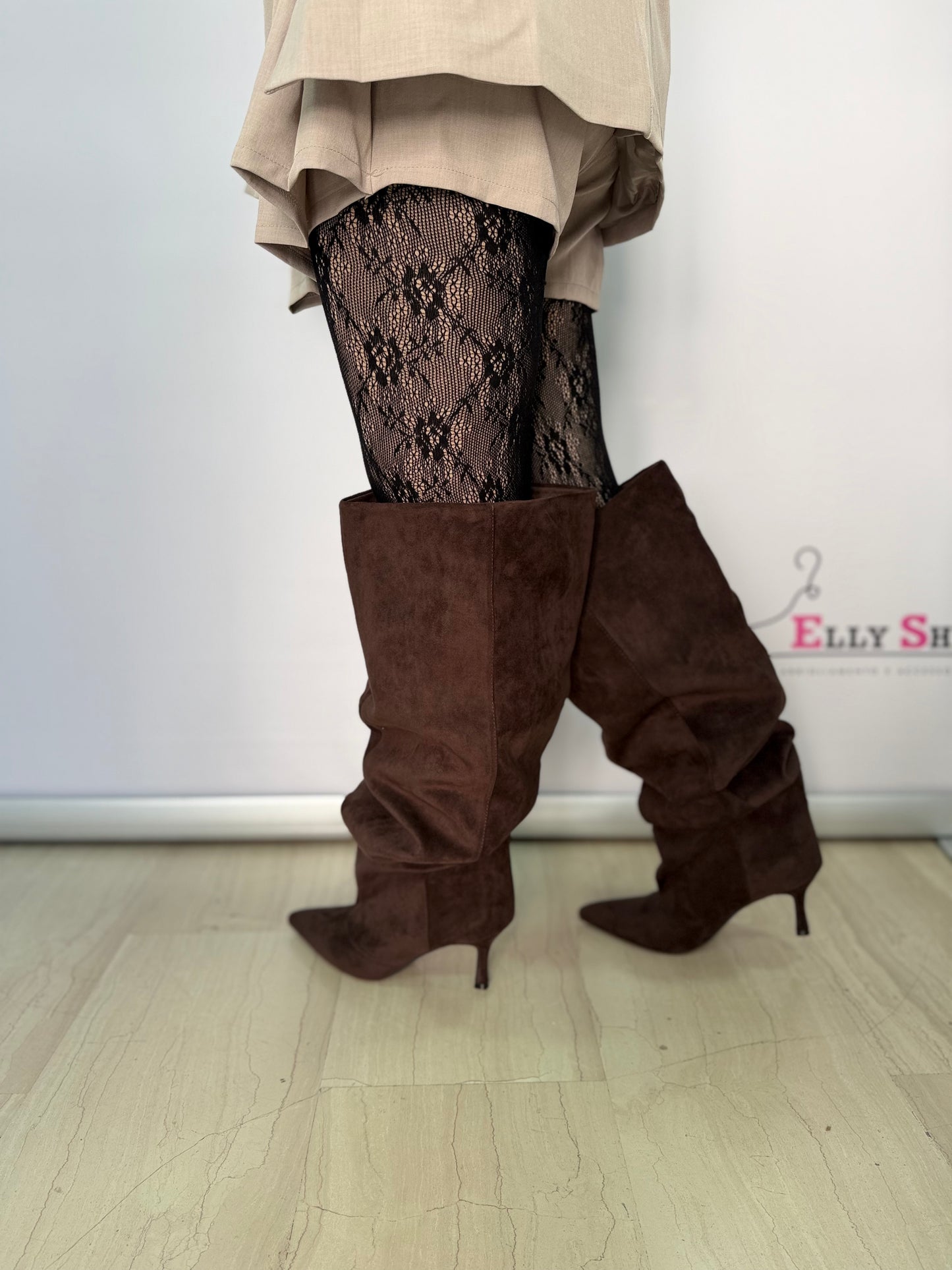 Stivali al ginocchio donna con tacco elegante