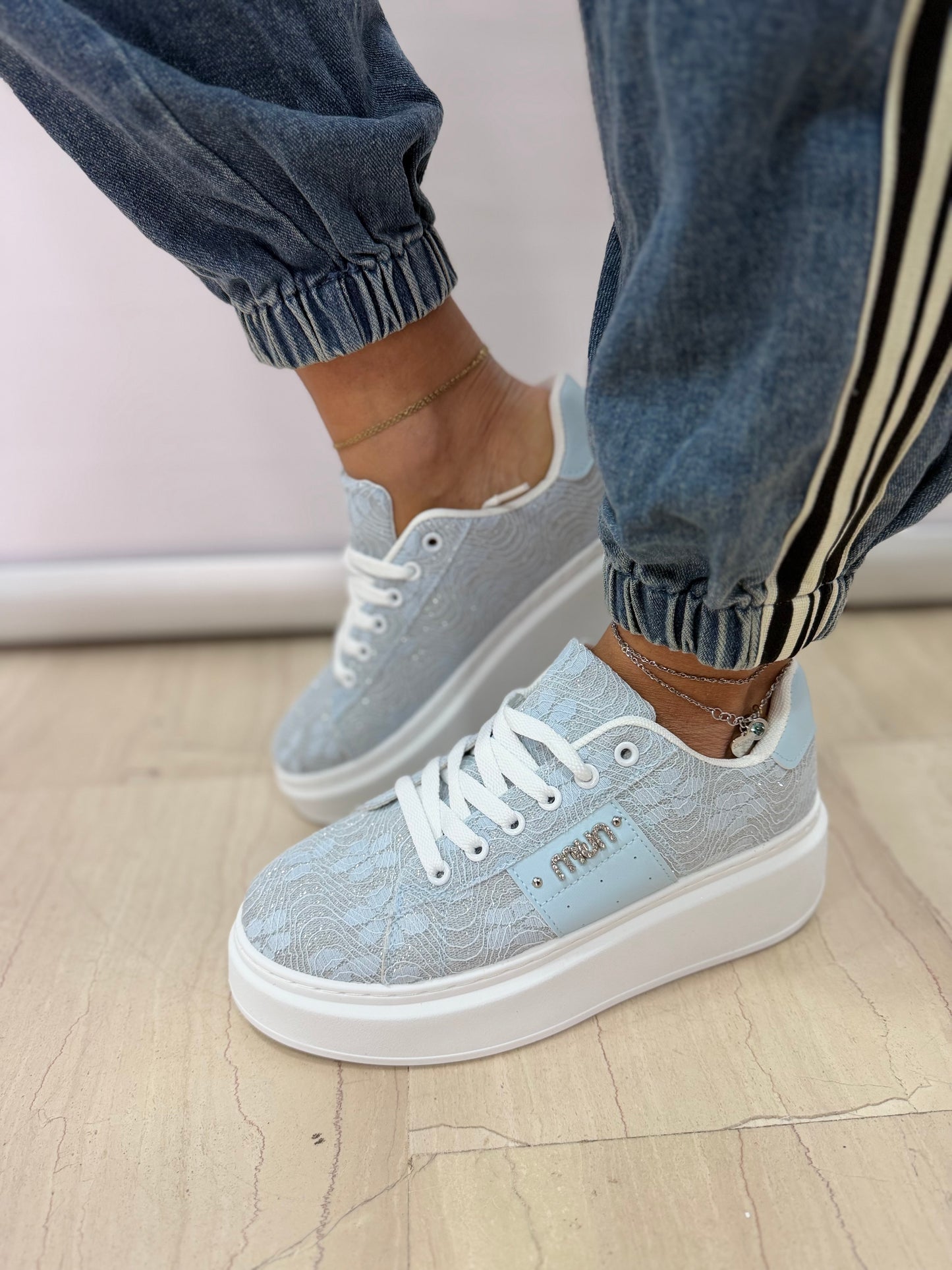 Sneakers donna platform in pizzo elegante