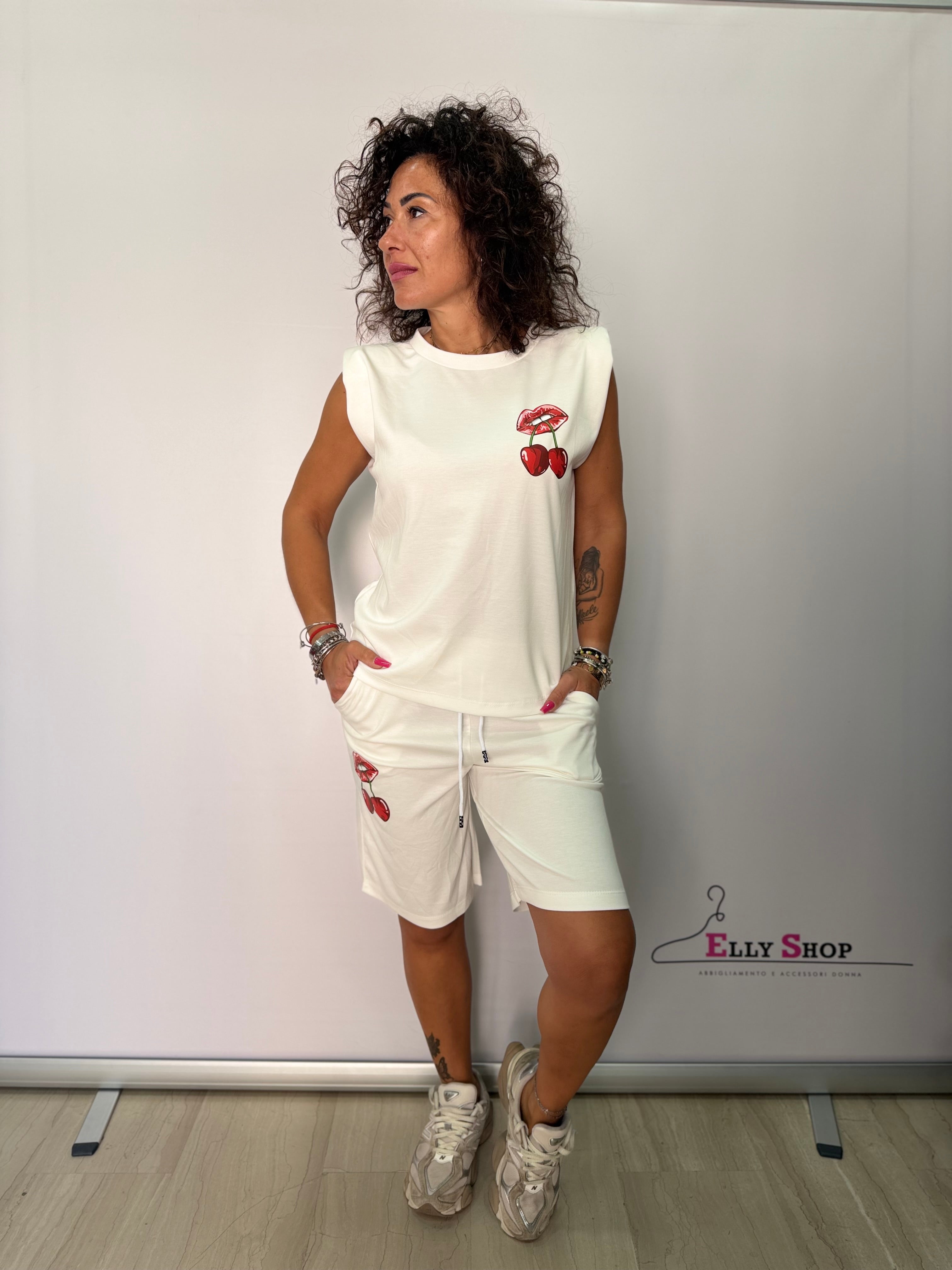 Completo donna ciliegie casual estivo