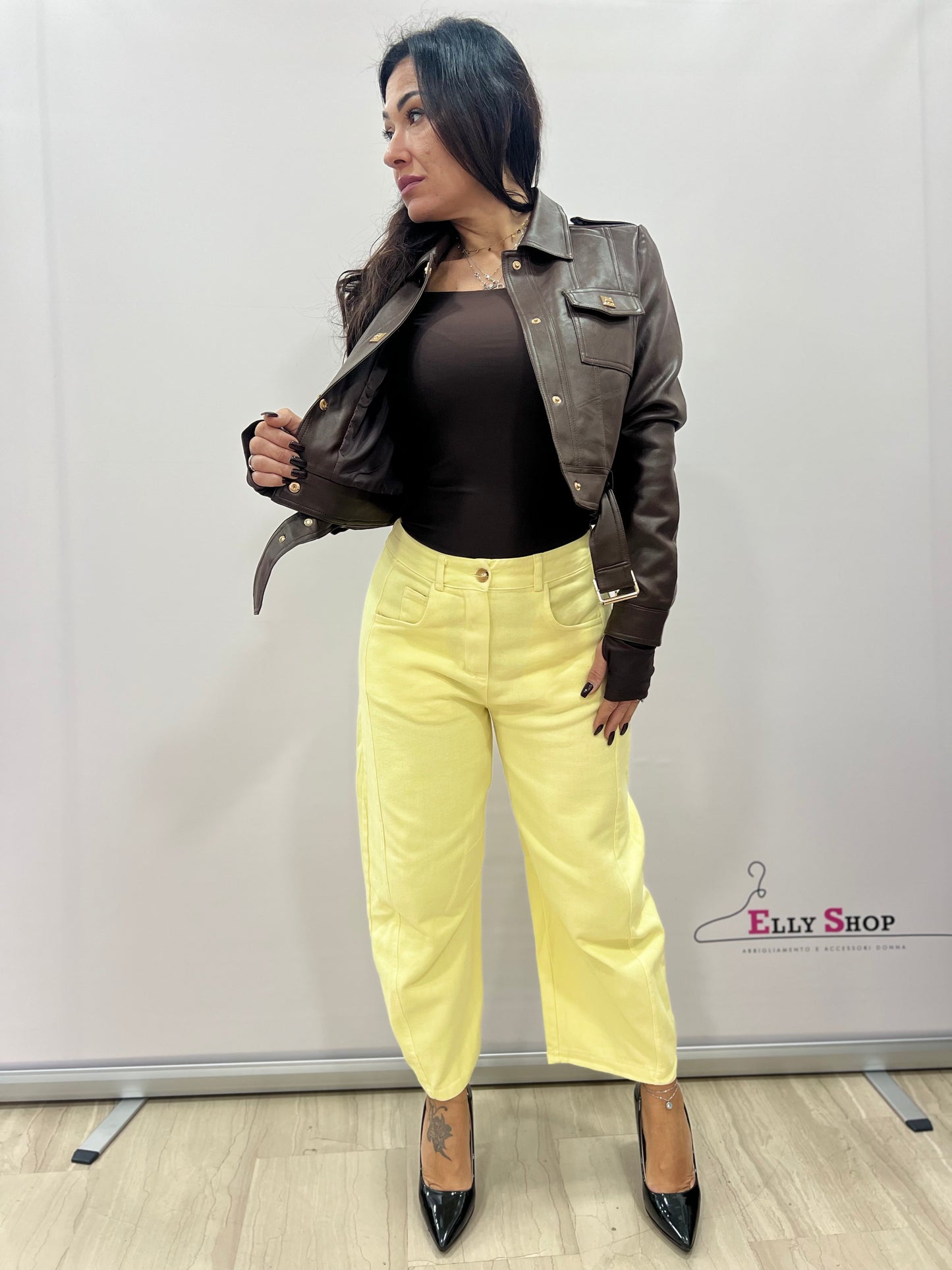 Giacca donna corta effetto pelle con cintura