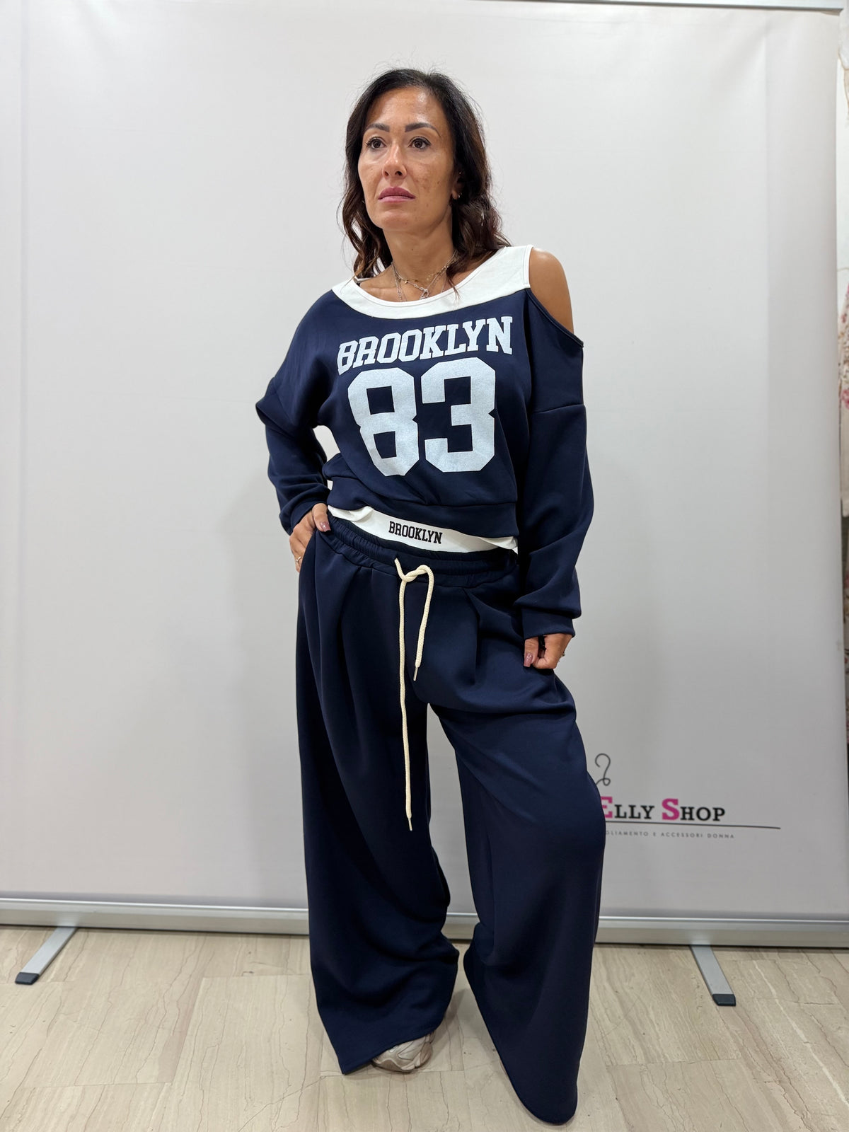 Completo Donna Brooklyn 83 con Felpa Monospalla e Pantalone Palazzo Elasticizzato