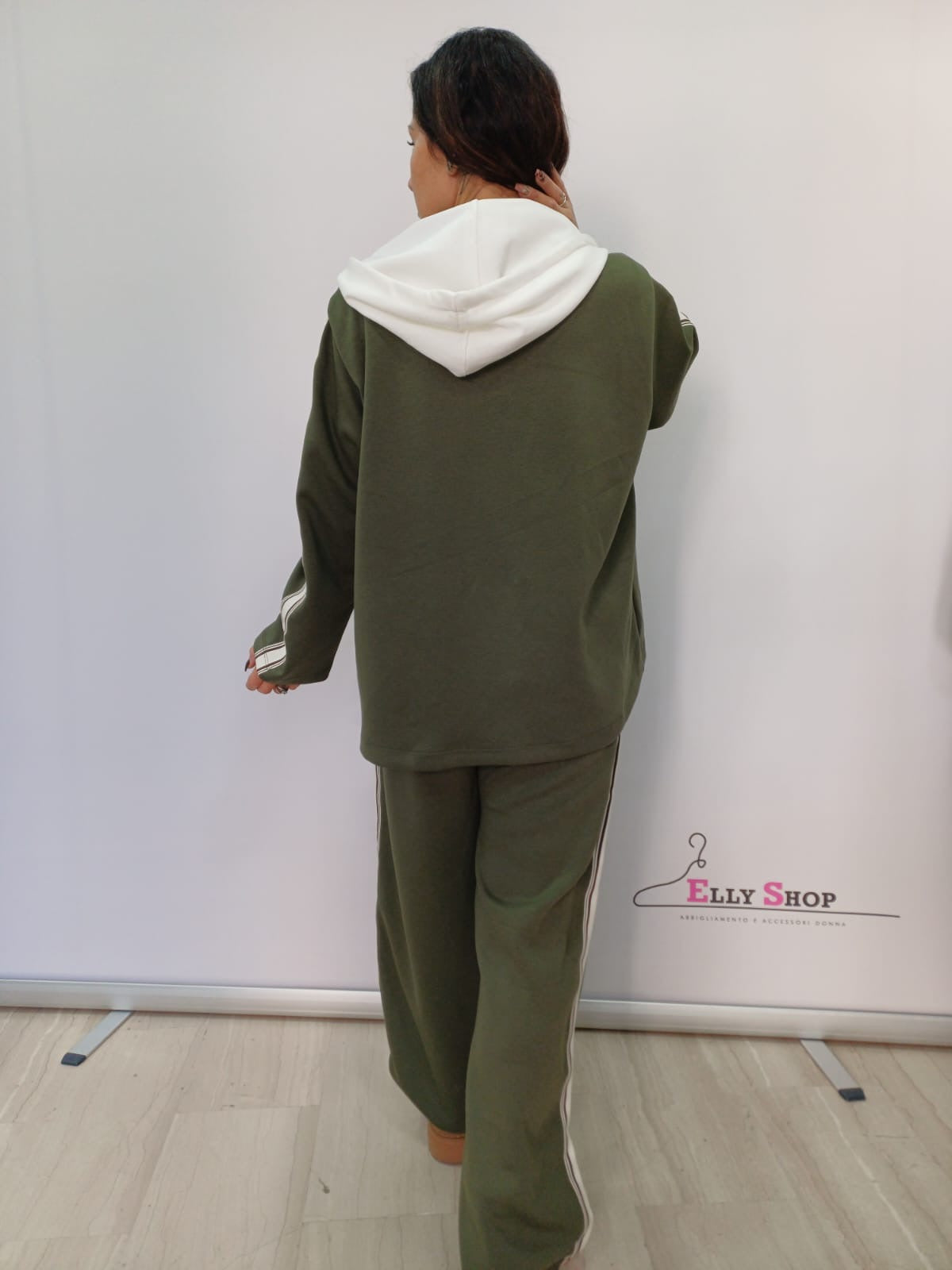 Completo donna casual con cappuccio