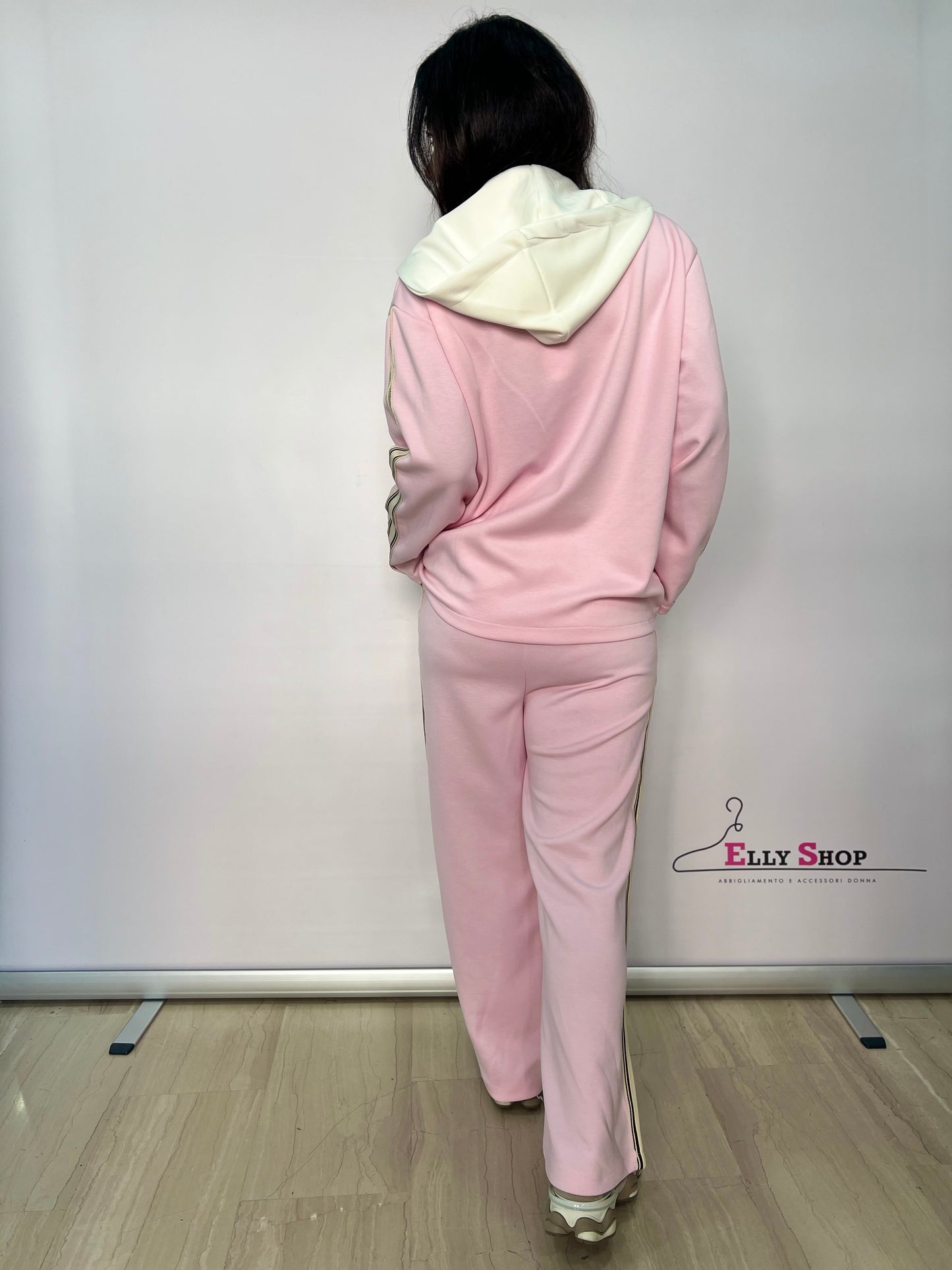 Completo donna sport chic con cappuccio