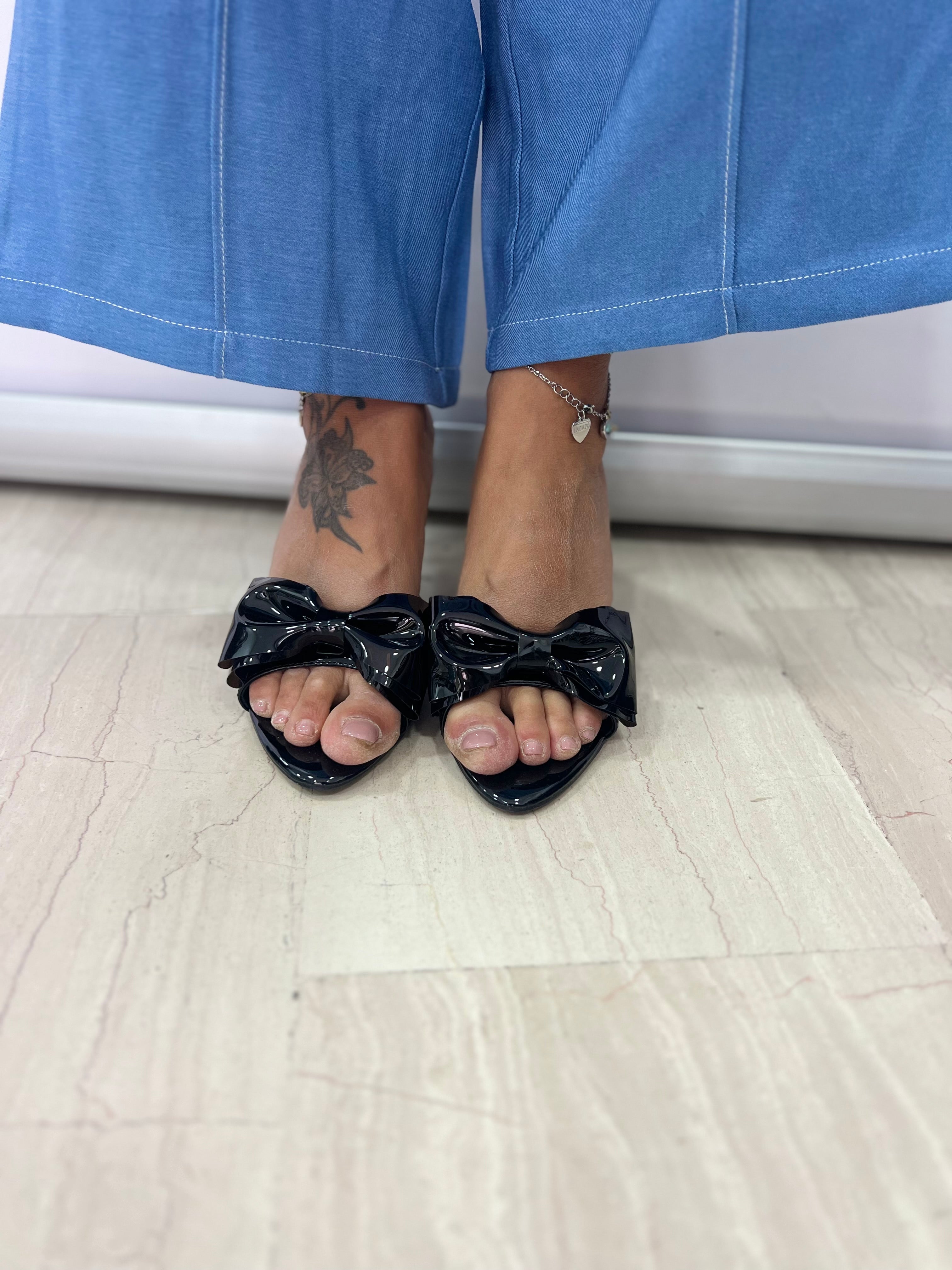 Sandali con tacco e fiocco eleganti donna