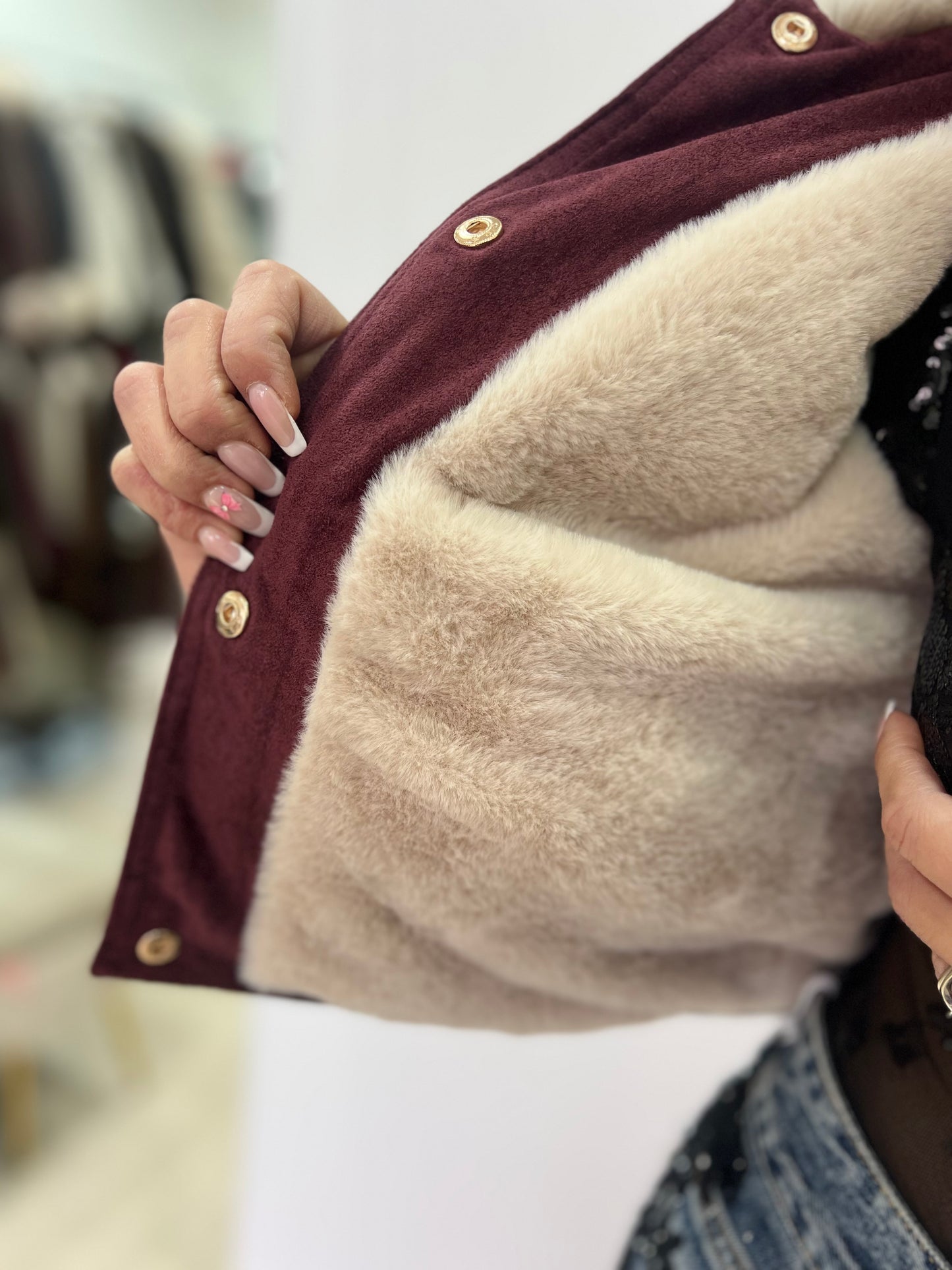 Giacca scamosciata corta con pelo donna