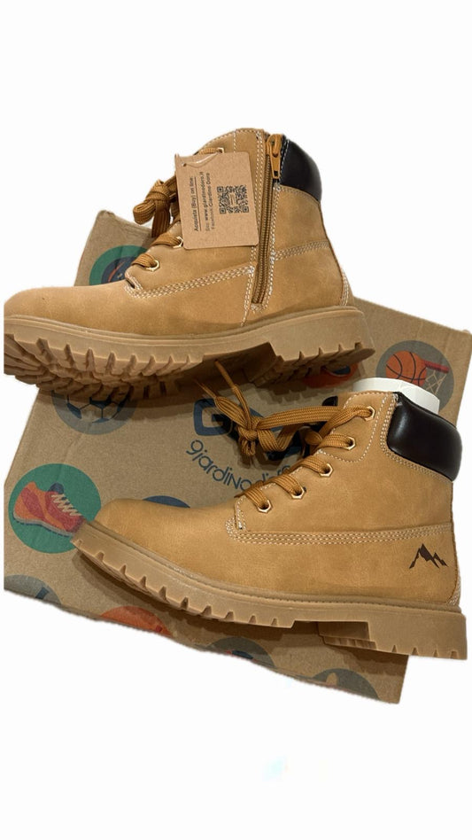 Polacchini bambina beige con zip e suola carrarmato