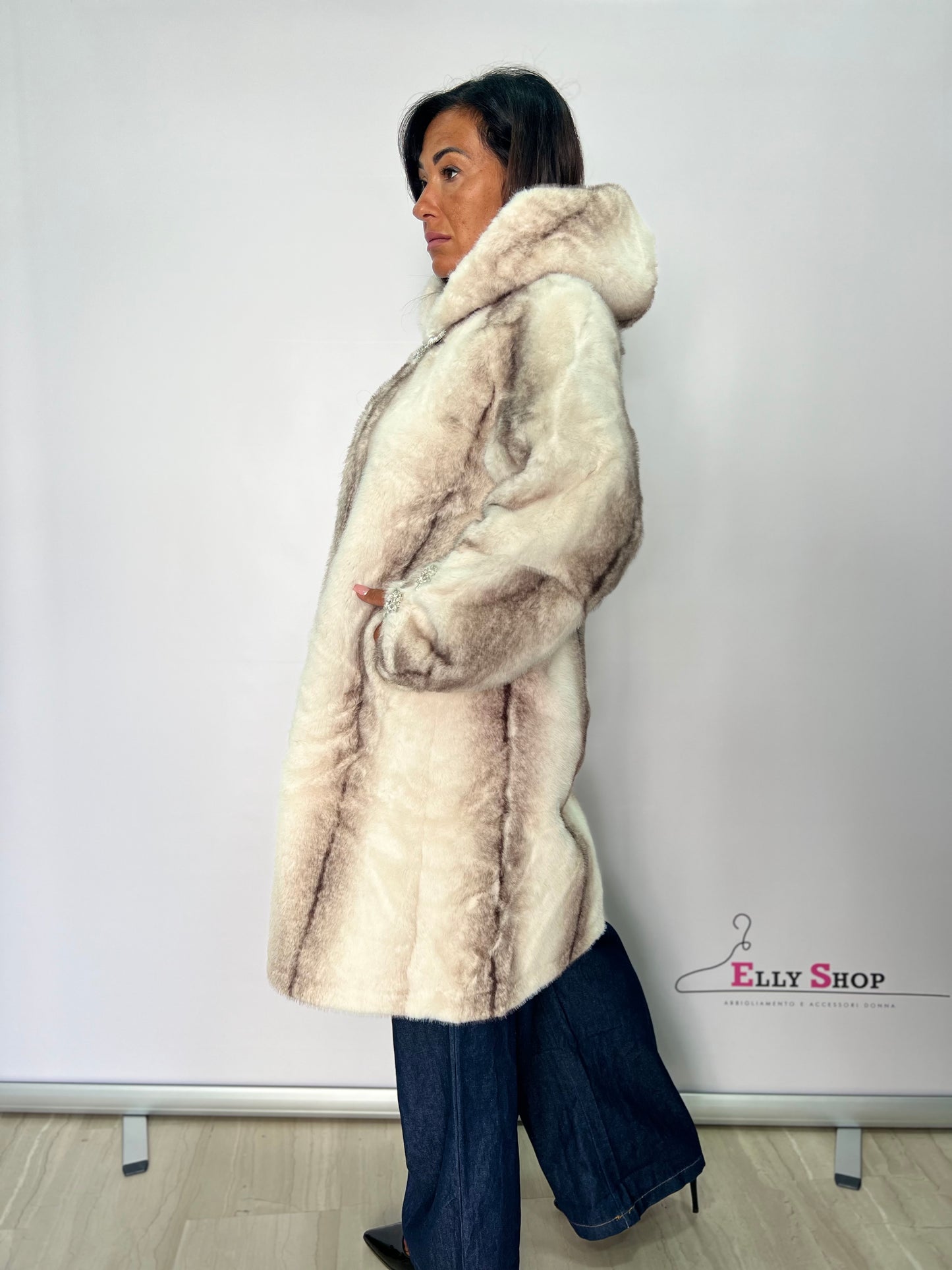 Pelliccia lunga donna con cappuccio in ecopelliccia visone – taglia unica beige o marrone fino alla 46