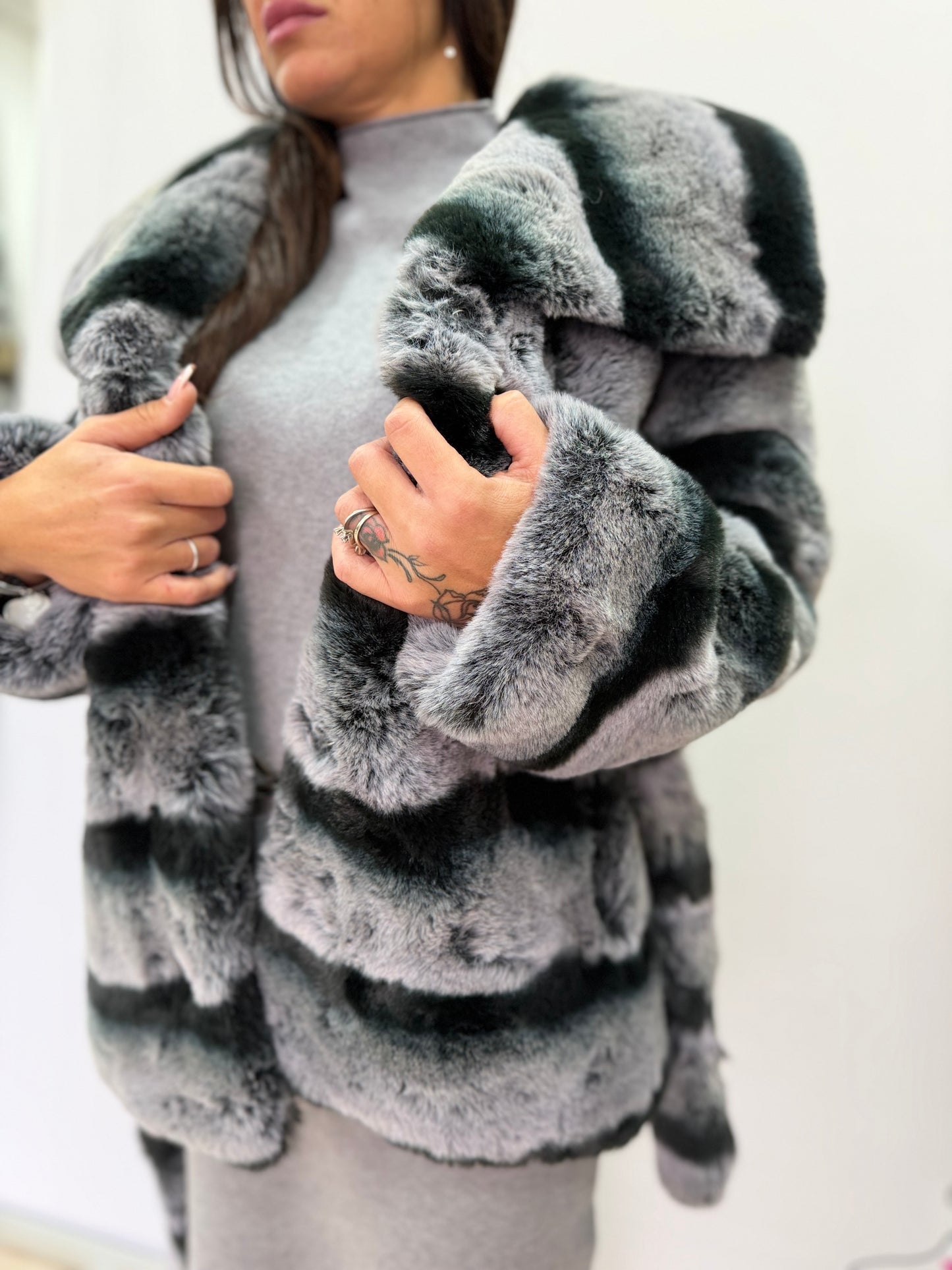 Giacca pelliccia sintetica donna elegante