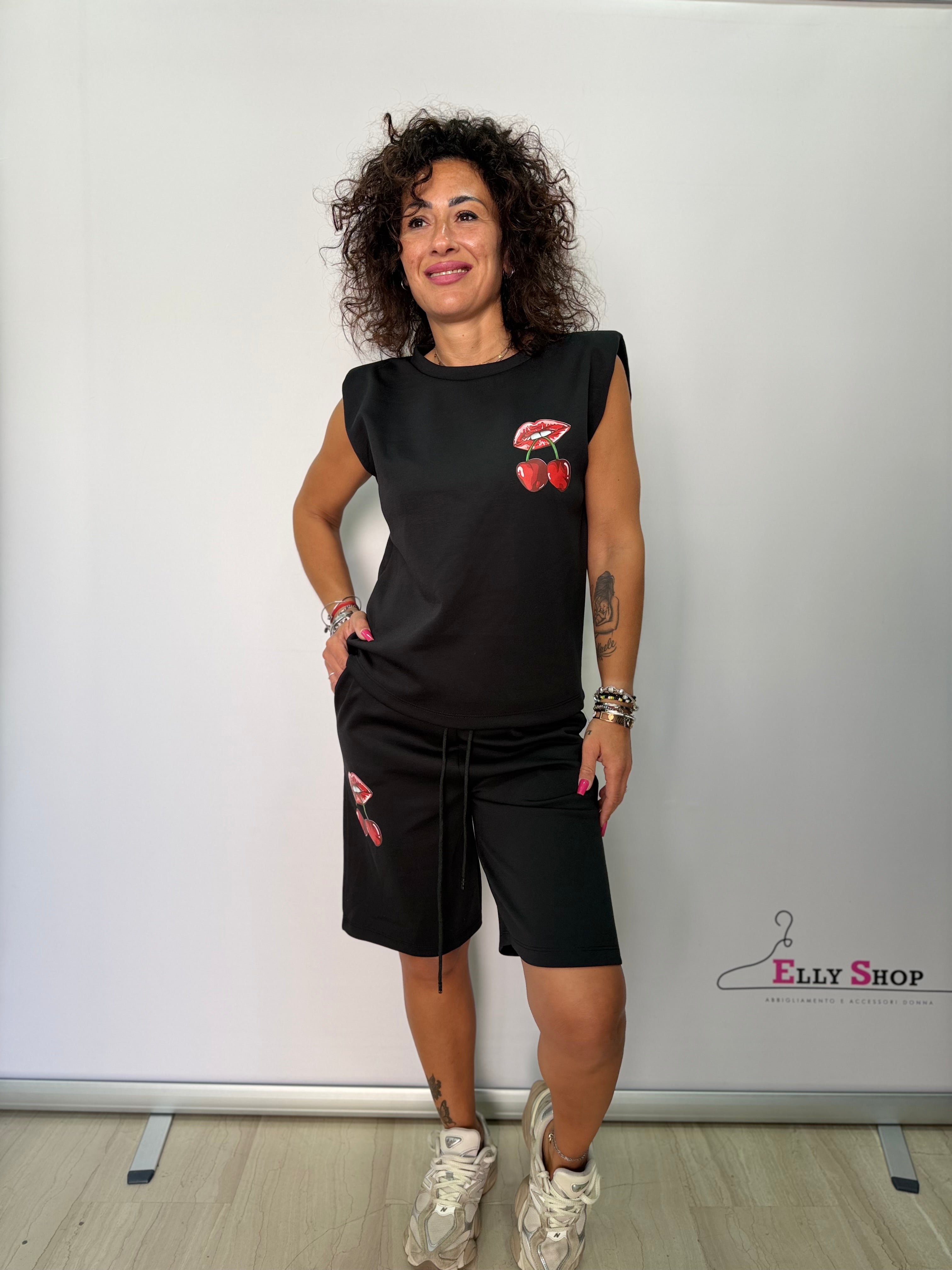 Completo donna ciliegie casual estivo