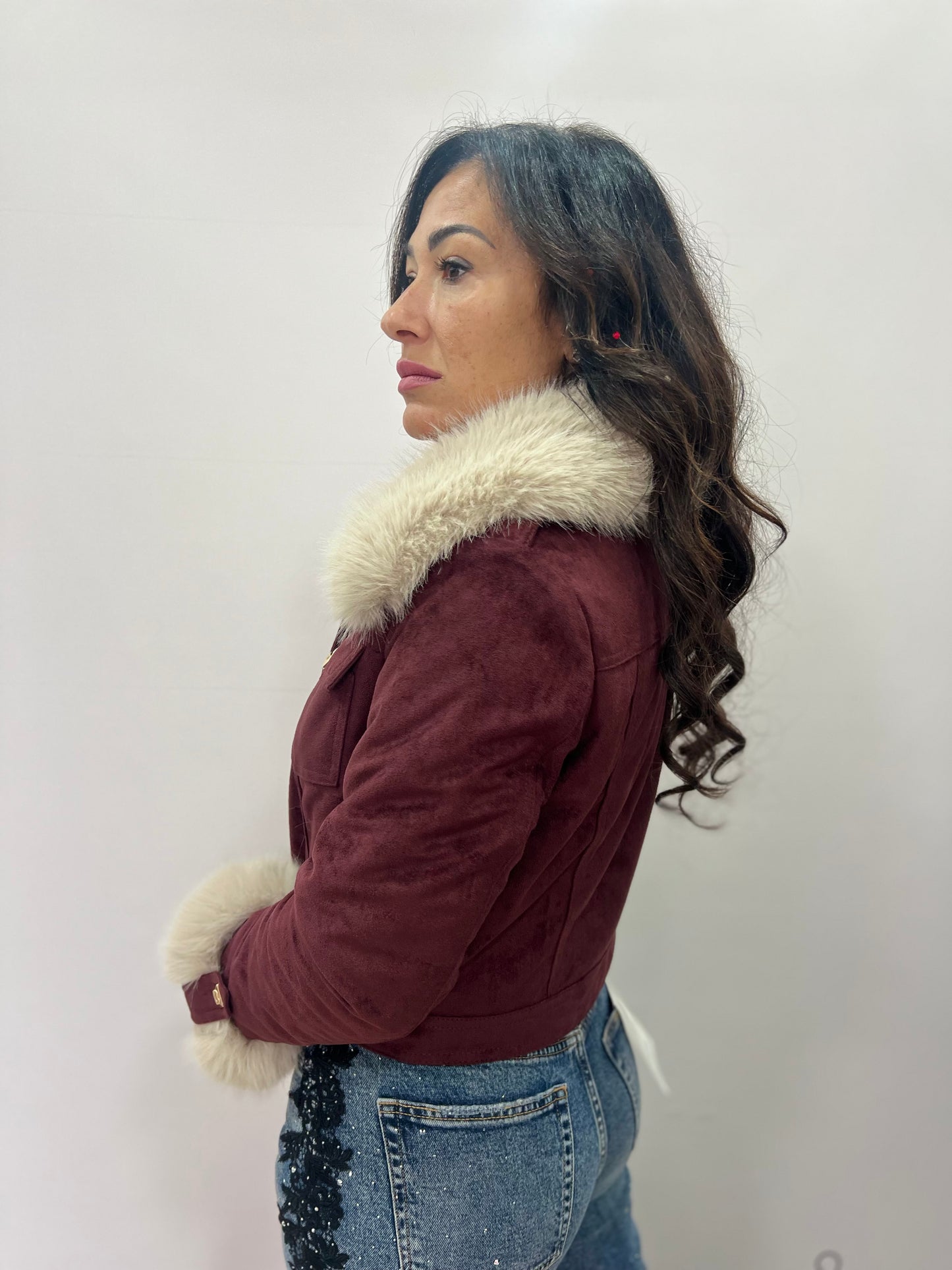 Giacca scamosciata corta con pelo donna