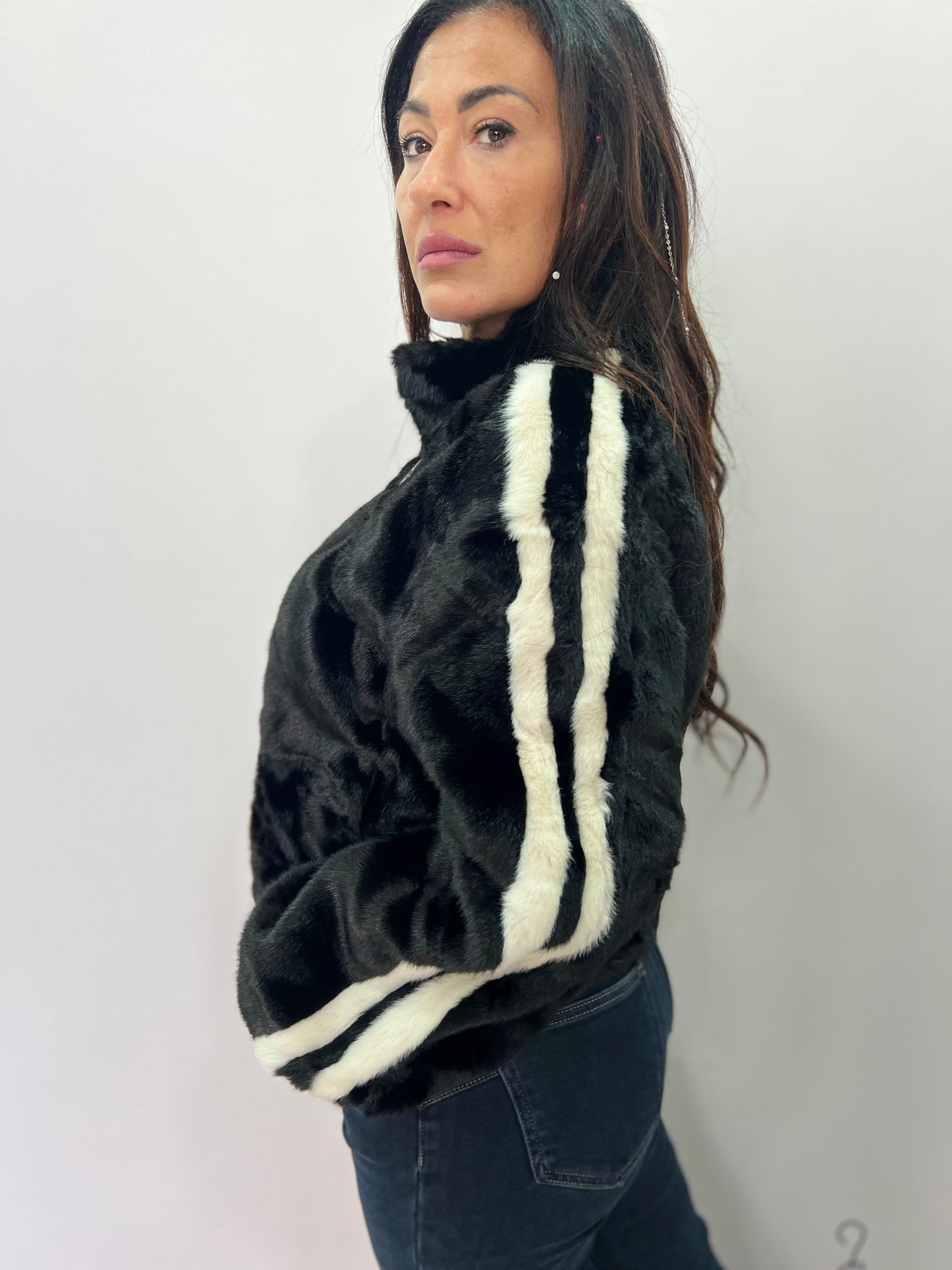 Giacca in ecopelliccia donna con bande laterali