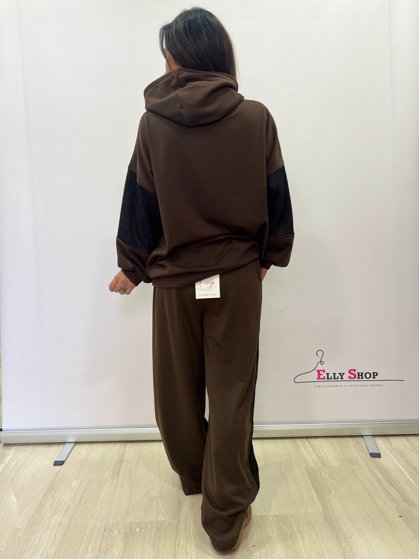 Completo donna curvy felpa e pantaloni casual