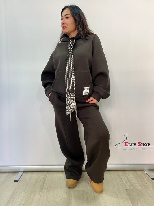 Completo tuta donna curvy con felpa e cappuccio