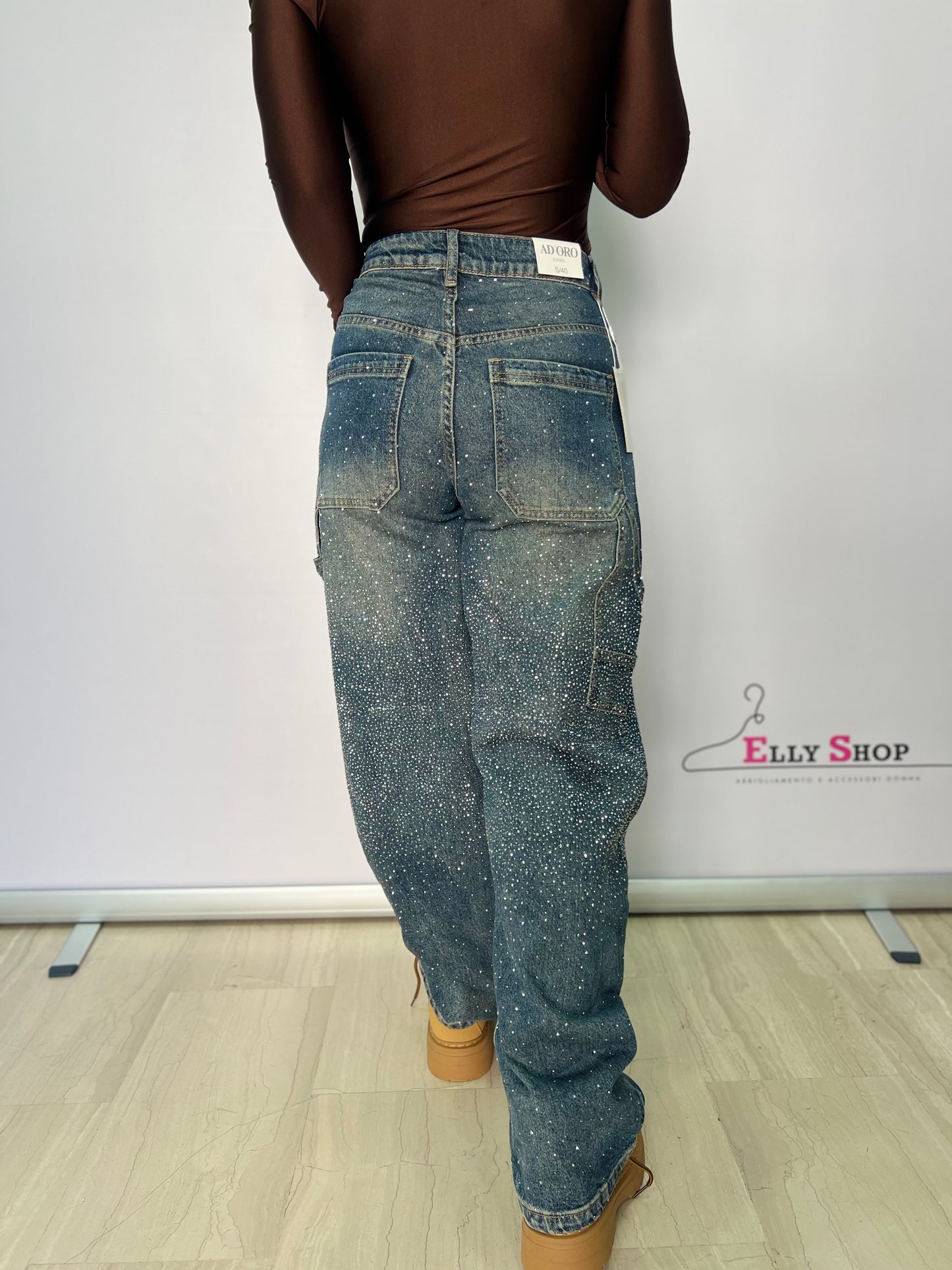 Jeans modello Balloon con brillantini