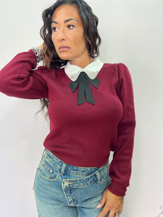 Maglia con colletto Swarovski e cravatta